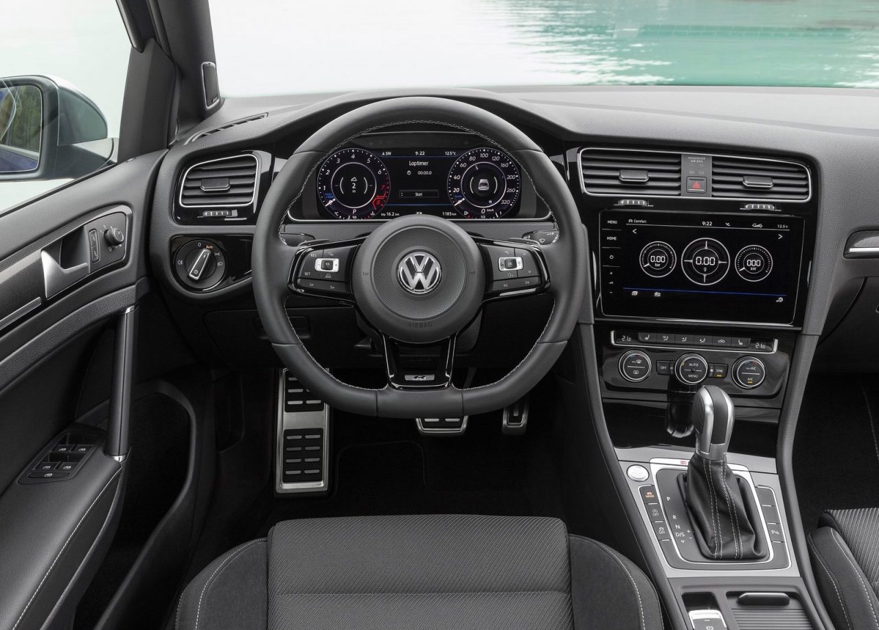 2017 volkswagen golf r interior