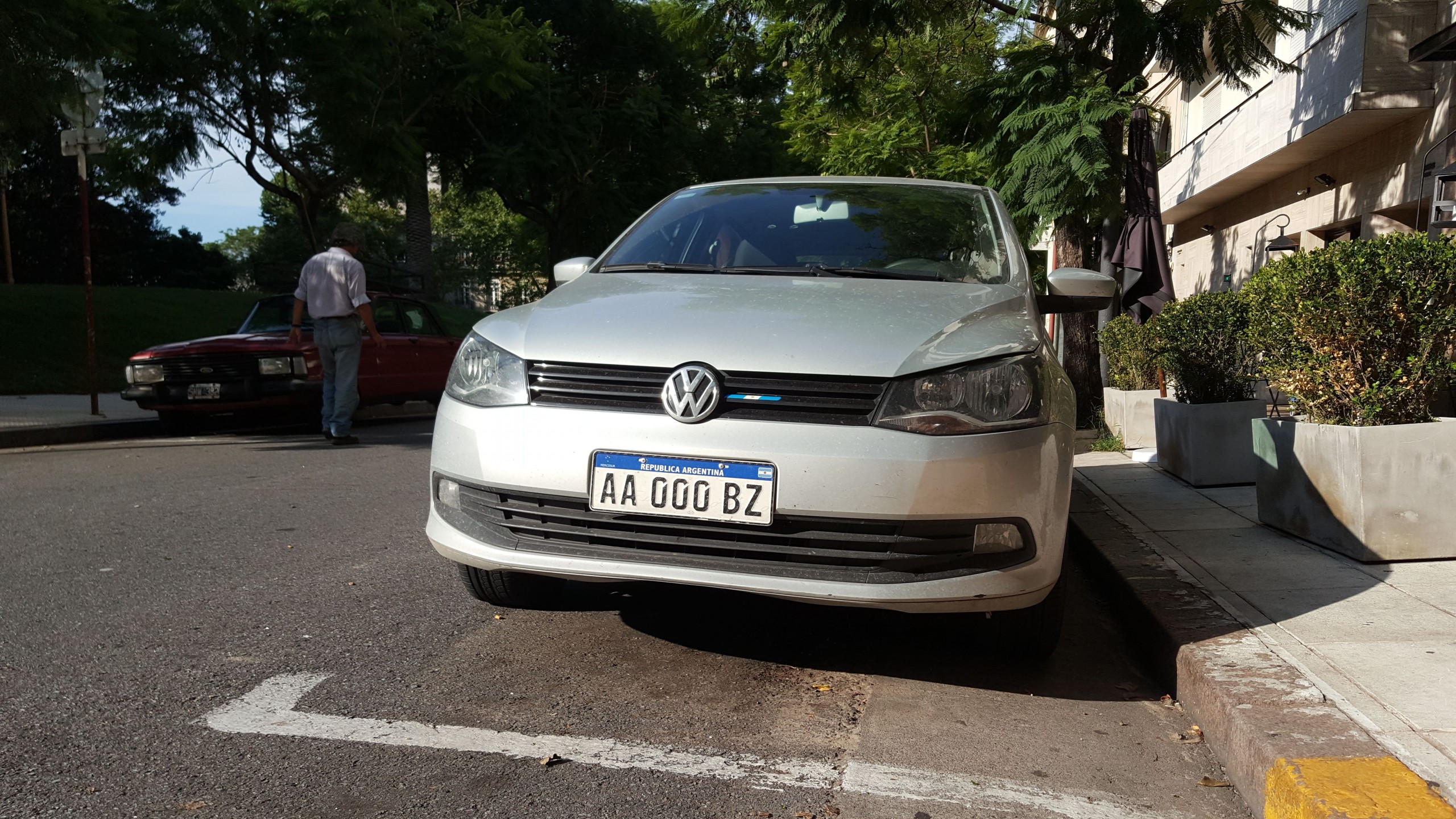 Nova placa padrão Mercosul já vigora na Argentina