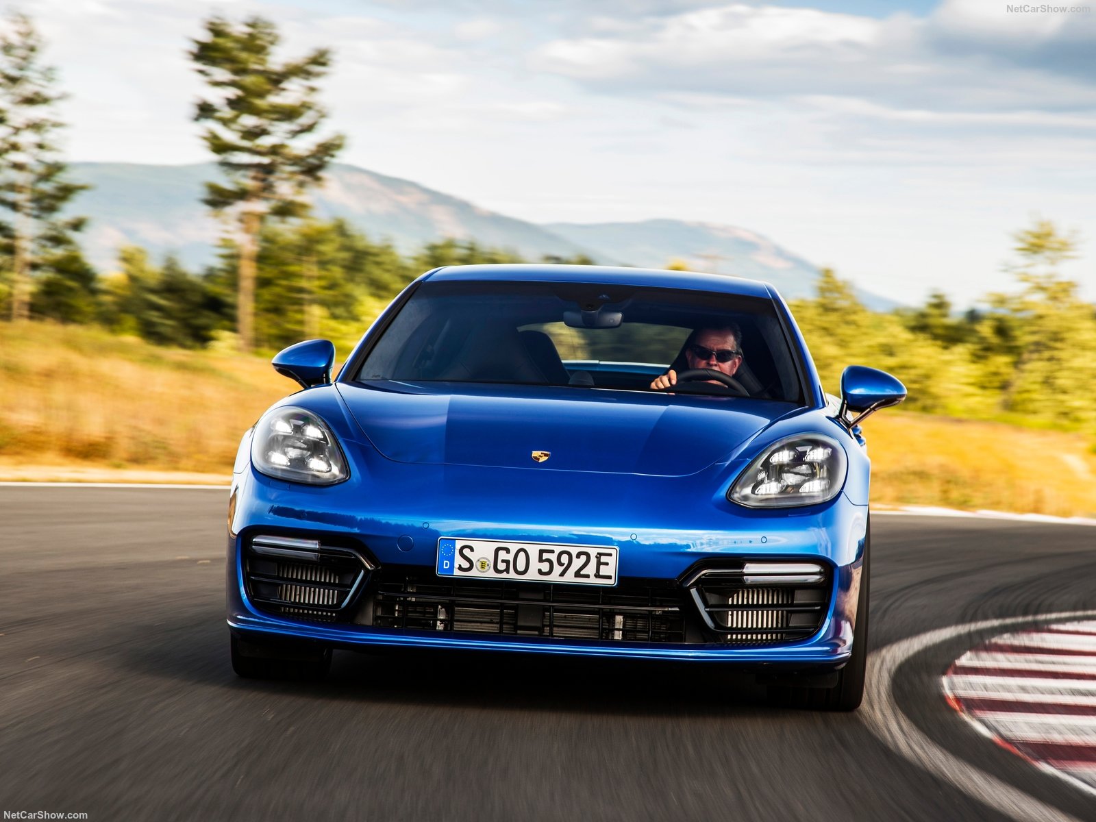 Porsche Panamera Turbo S e-Hybrid