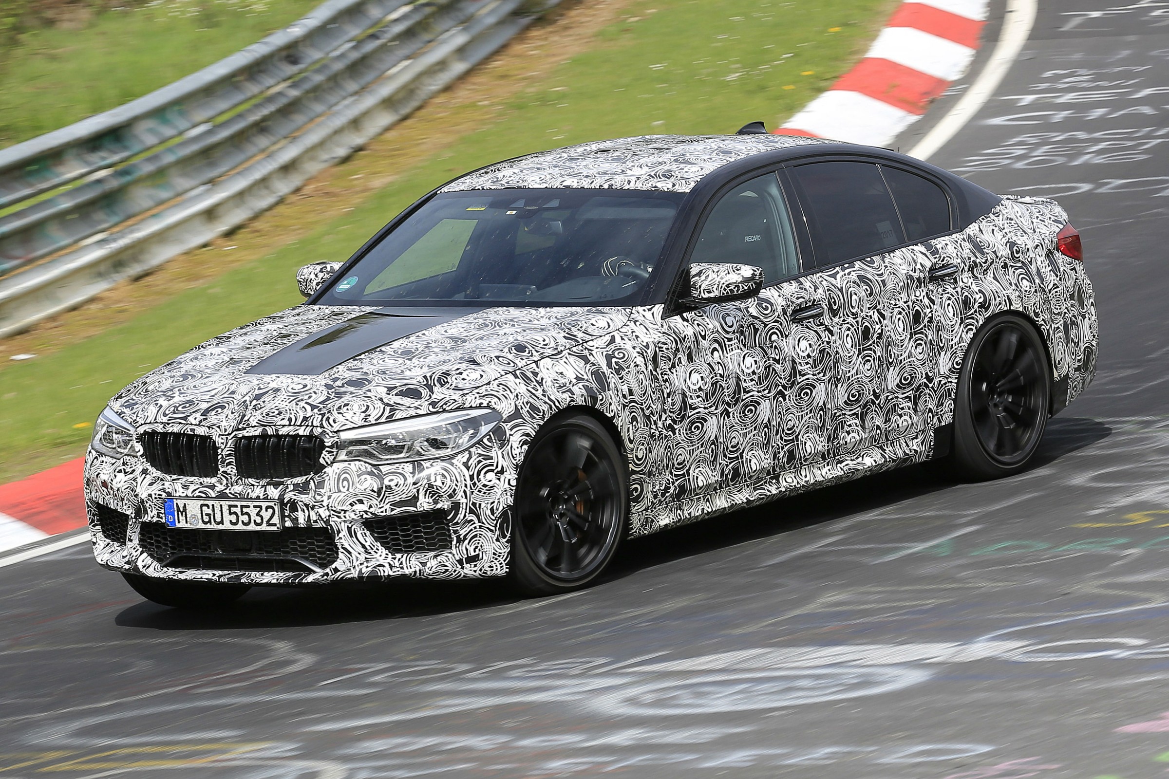 BMW M5 Seegredo Flagra