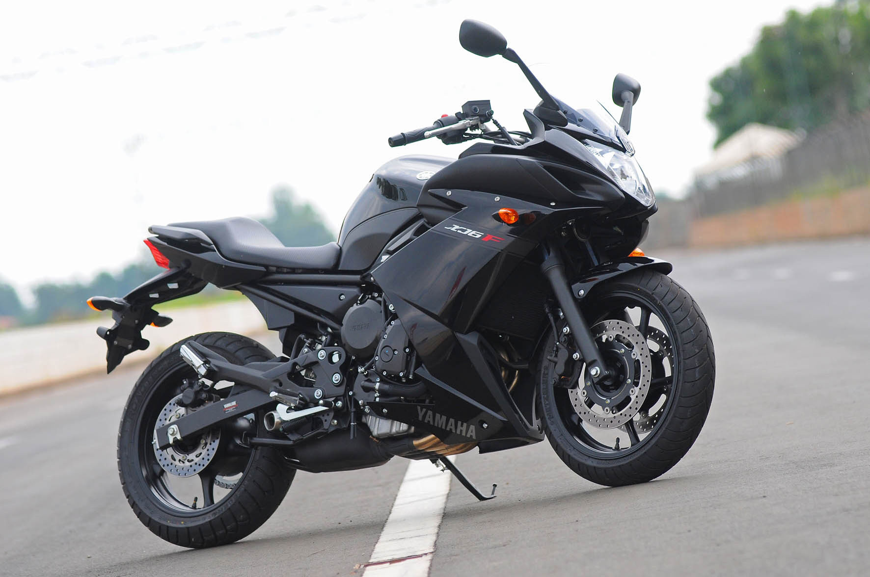Yamaha XJ6