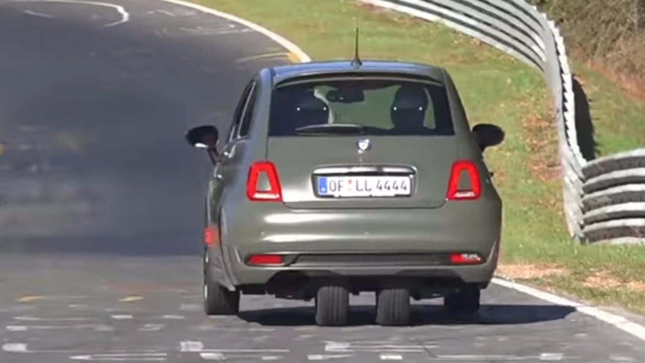 Fiat 500 com o eixo traseiro adaptado