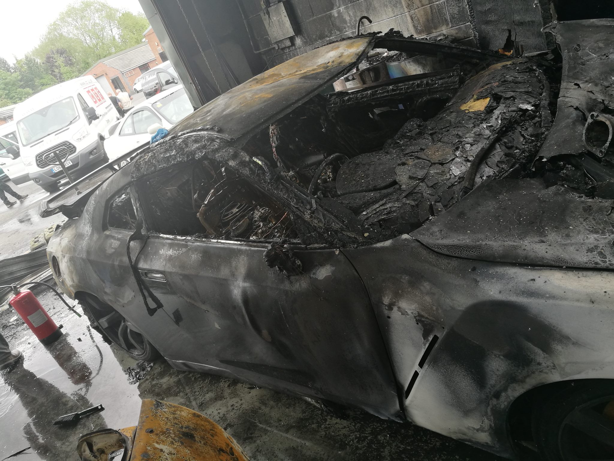 incendio nissan gt-r rb sports reino unido 1
