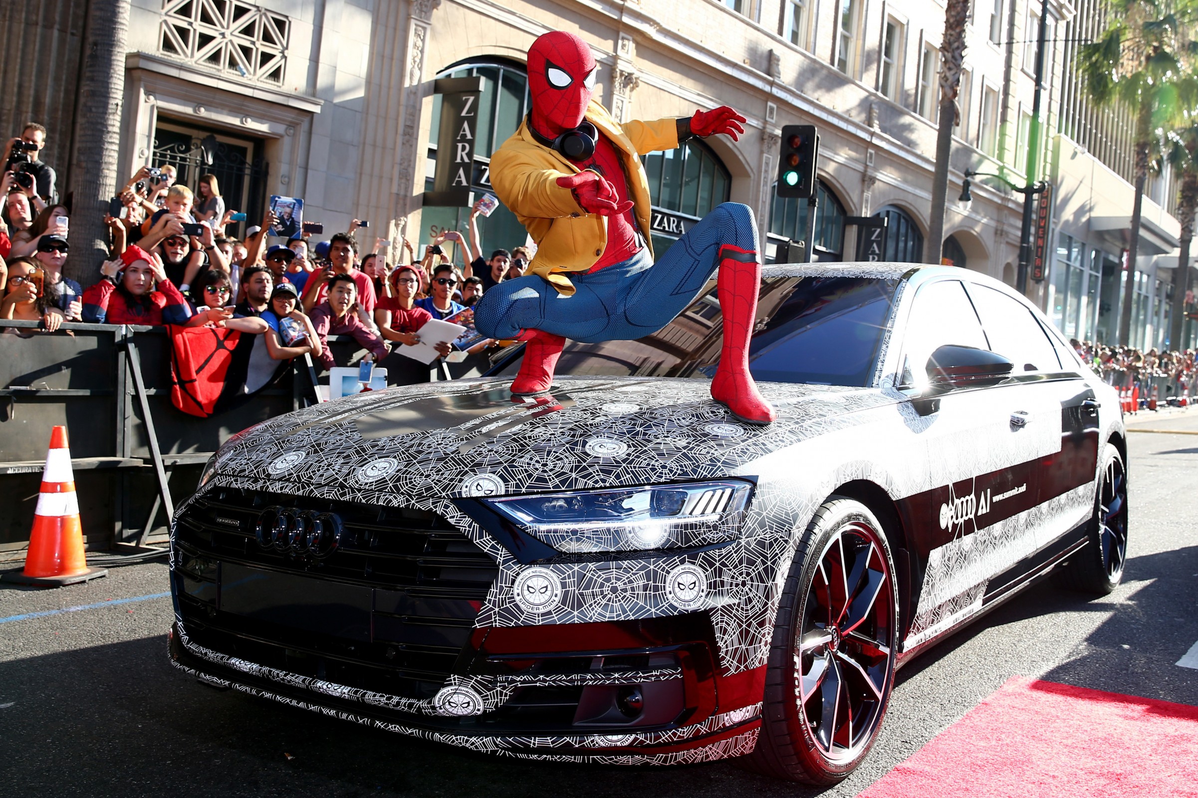 audi a8 2018 homem aranha