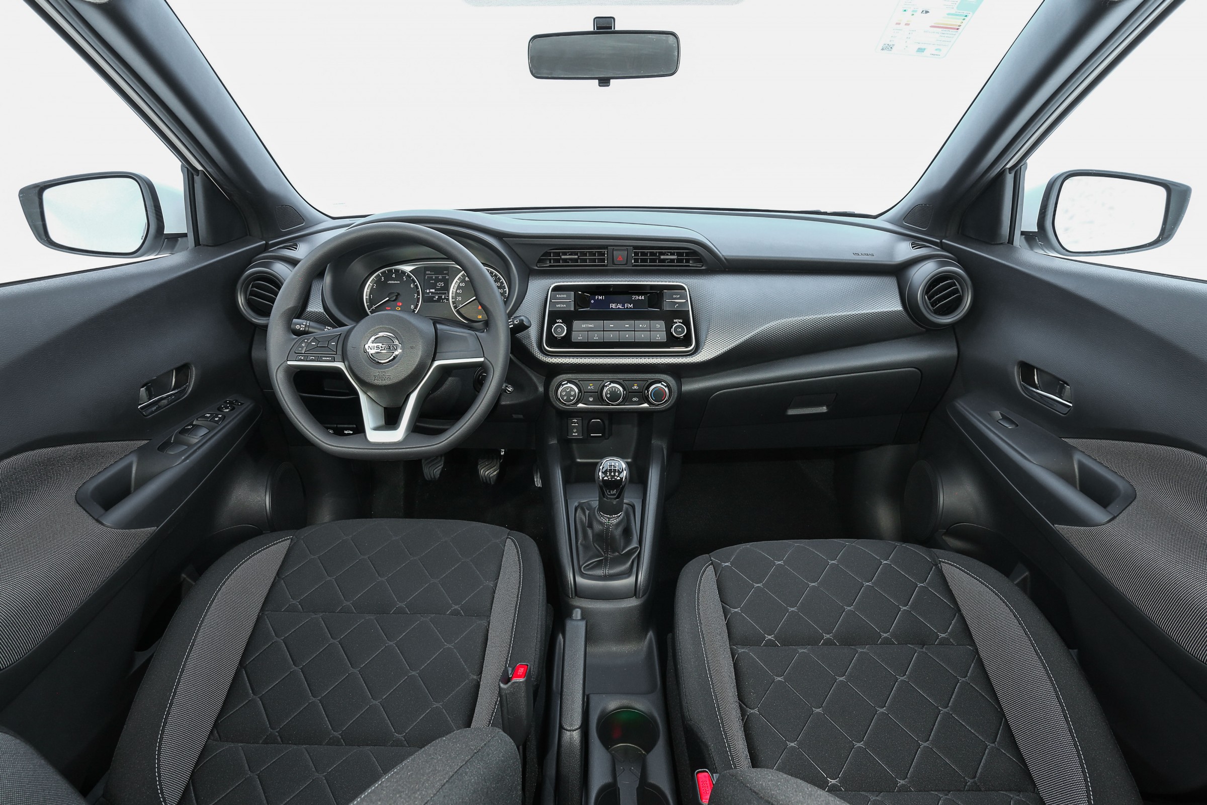 Nissan Kicks S Manual