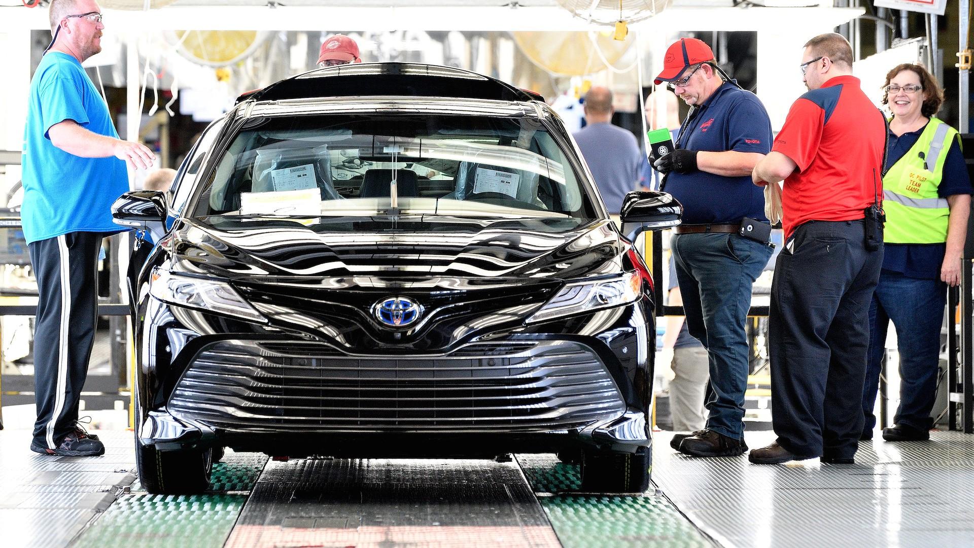 2018-toyota-camry-production_1