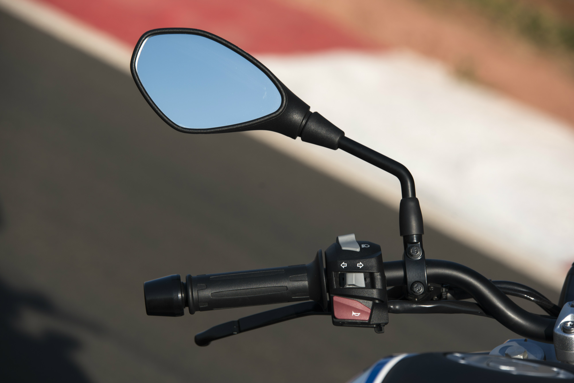 BMW G 310 R
