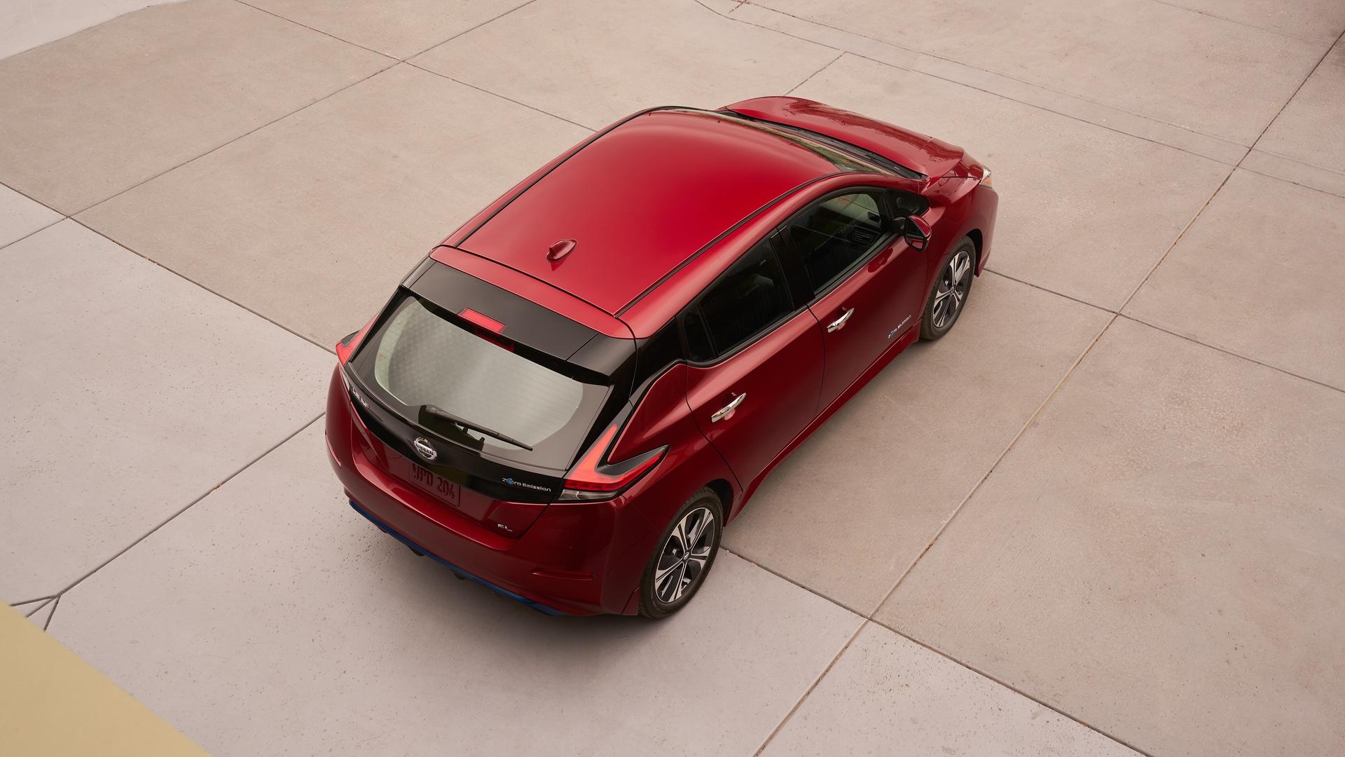 2018-nissan-leaf_3.jpg