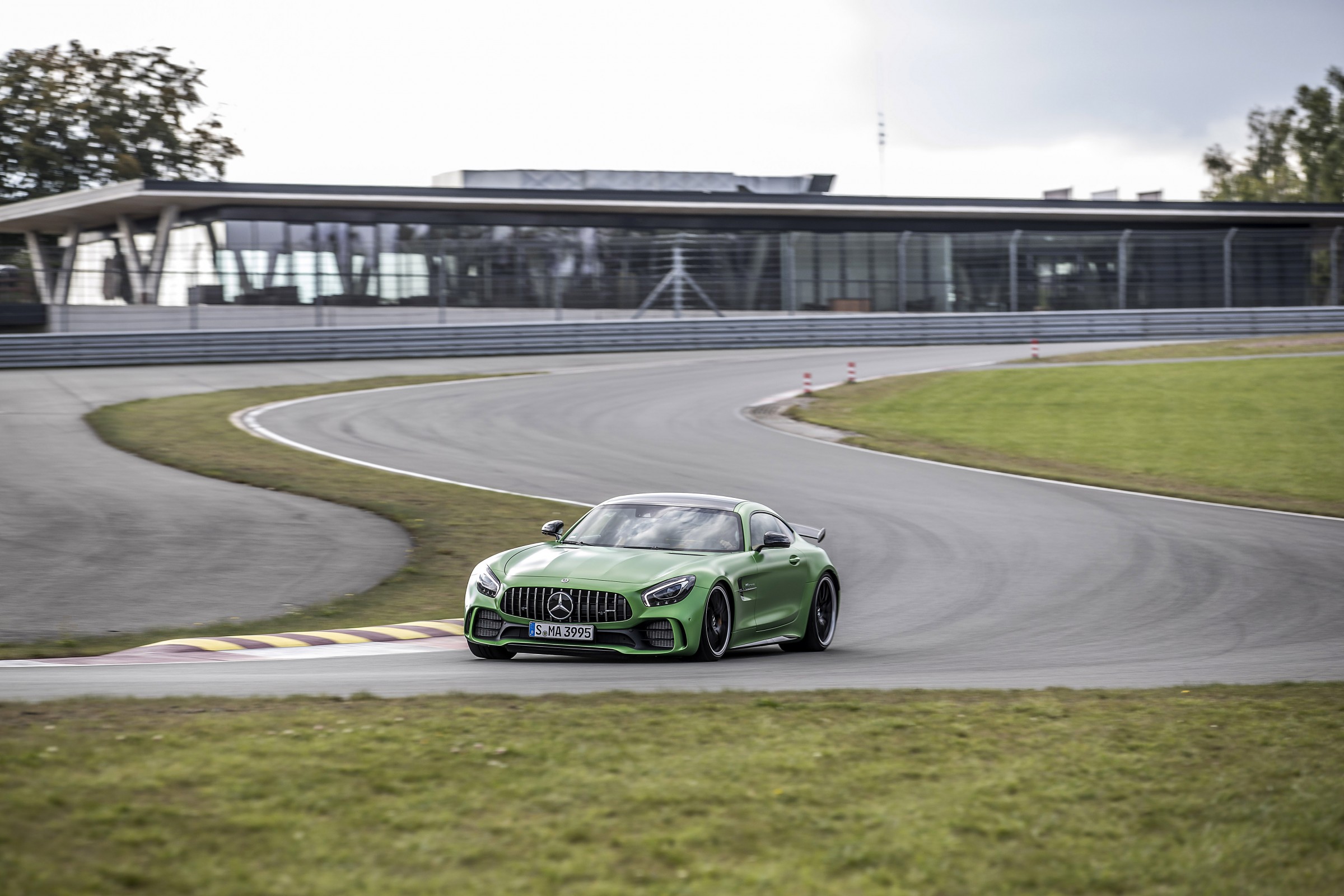 Merecedes-AMG GT R