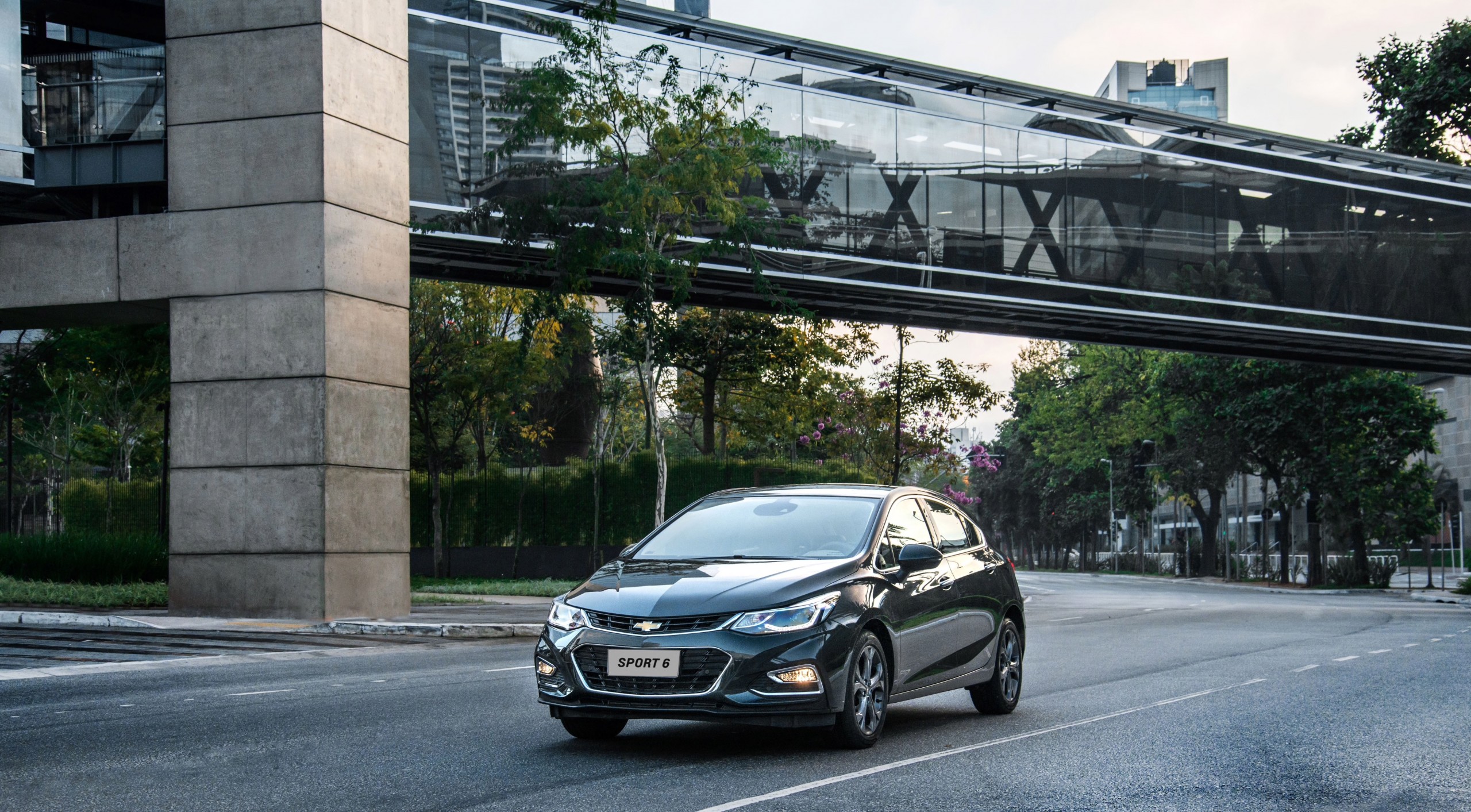Chevrolet Cruze Sport6 LTZ 2018