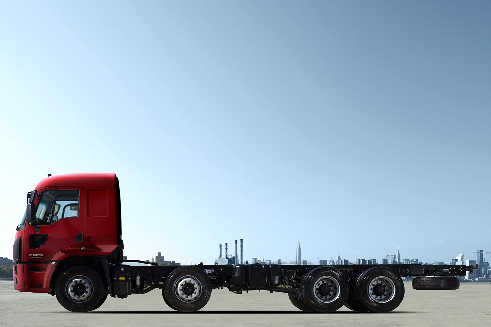 ford cargo connect 8x2 fenatran 2018