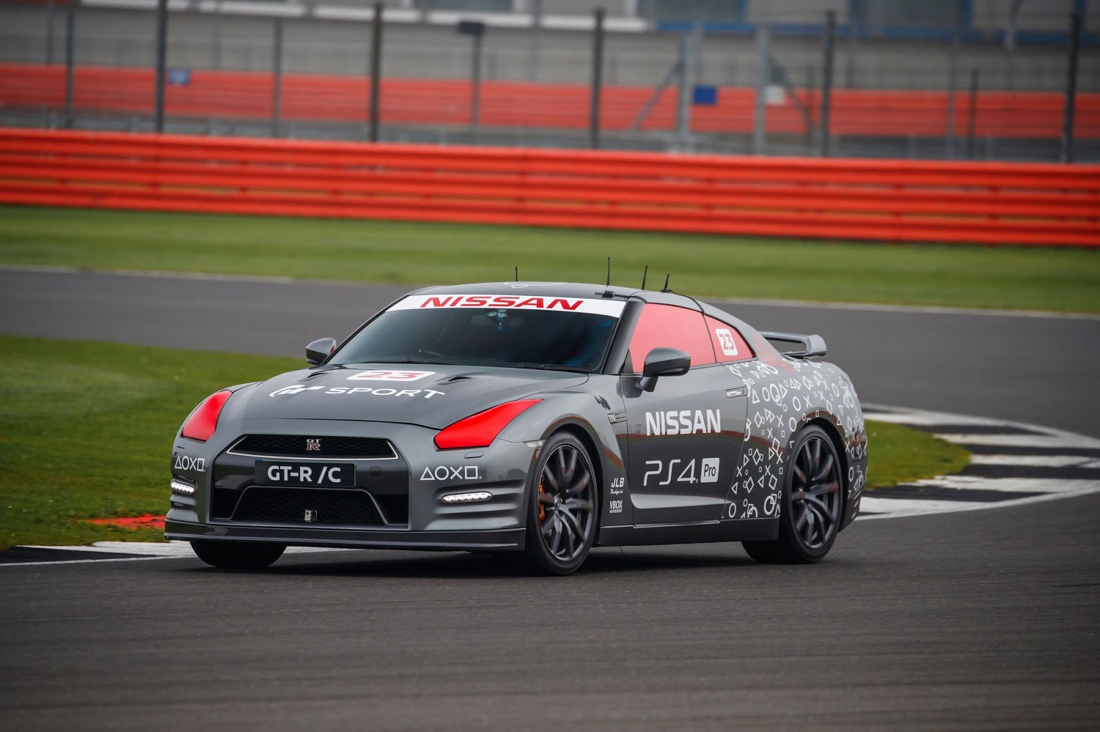nissan gtr-rc silverstone controle playstation