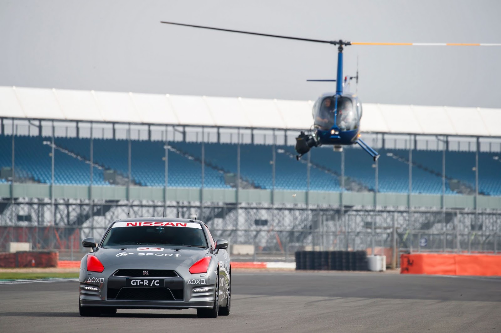 nissan gtr-rc silverstone controle playstation