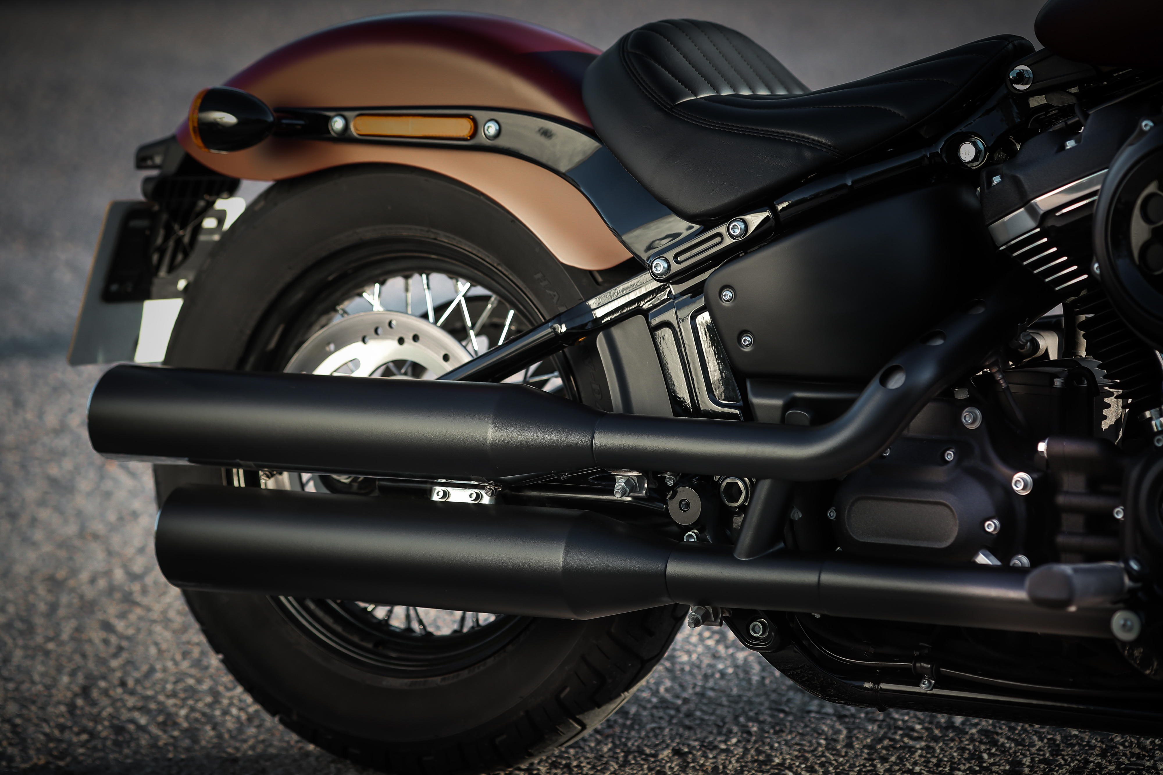 street-bob_dtl_019.jpg