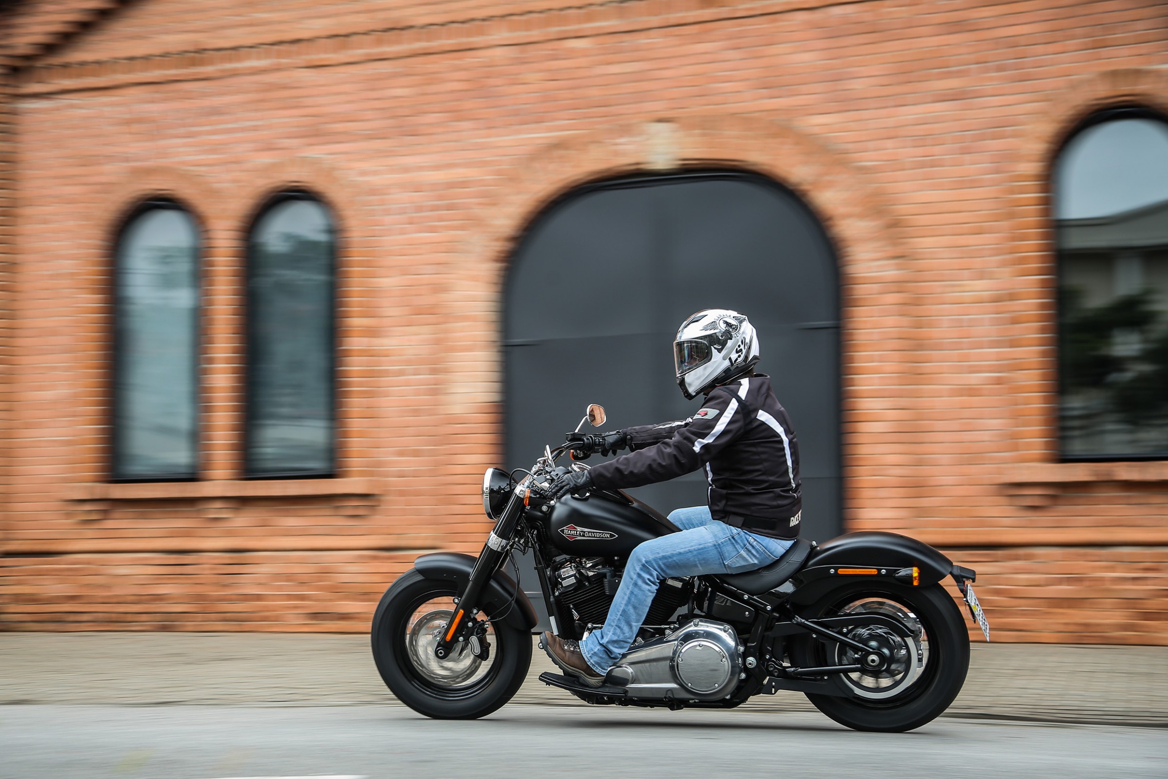 Teste Harley-Davidson Softail Slim
