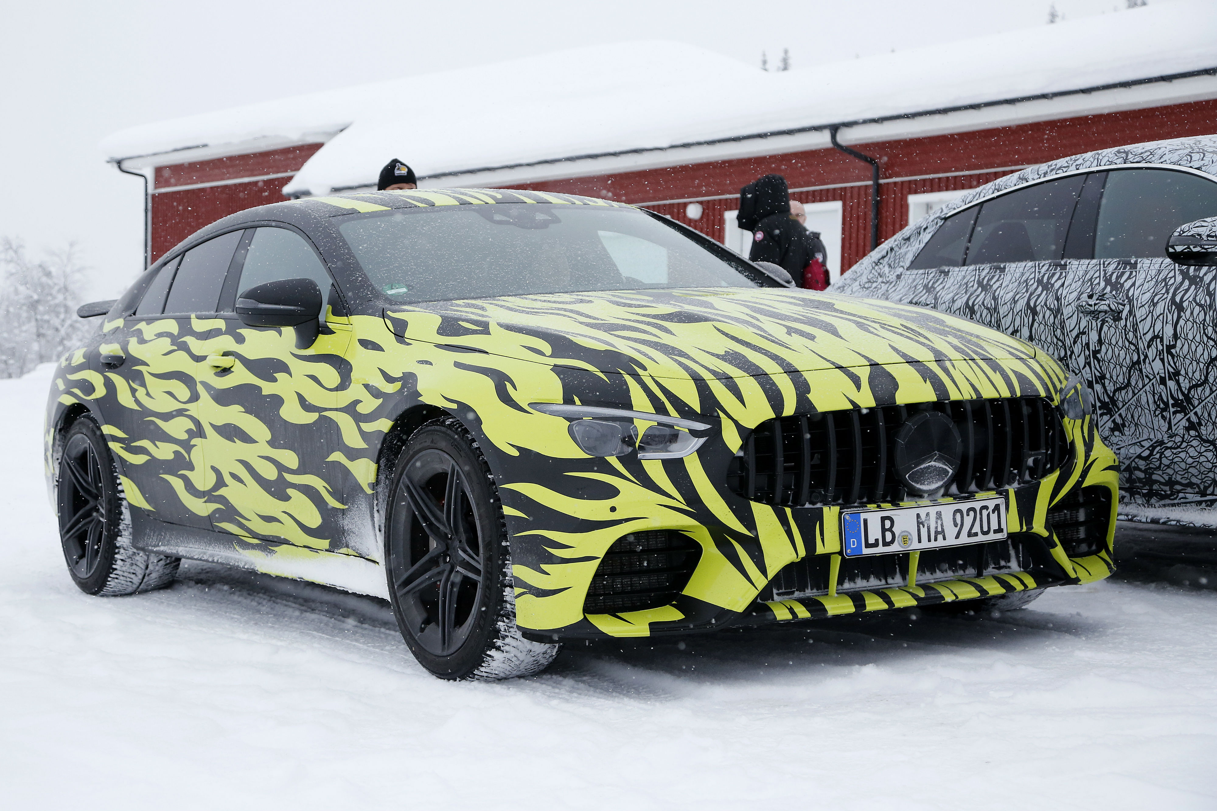 mercedes-amg_gt4_001.jpg
