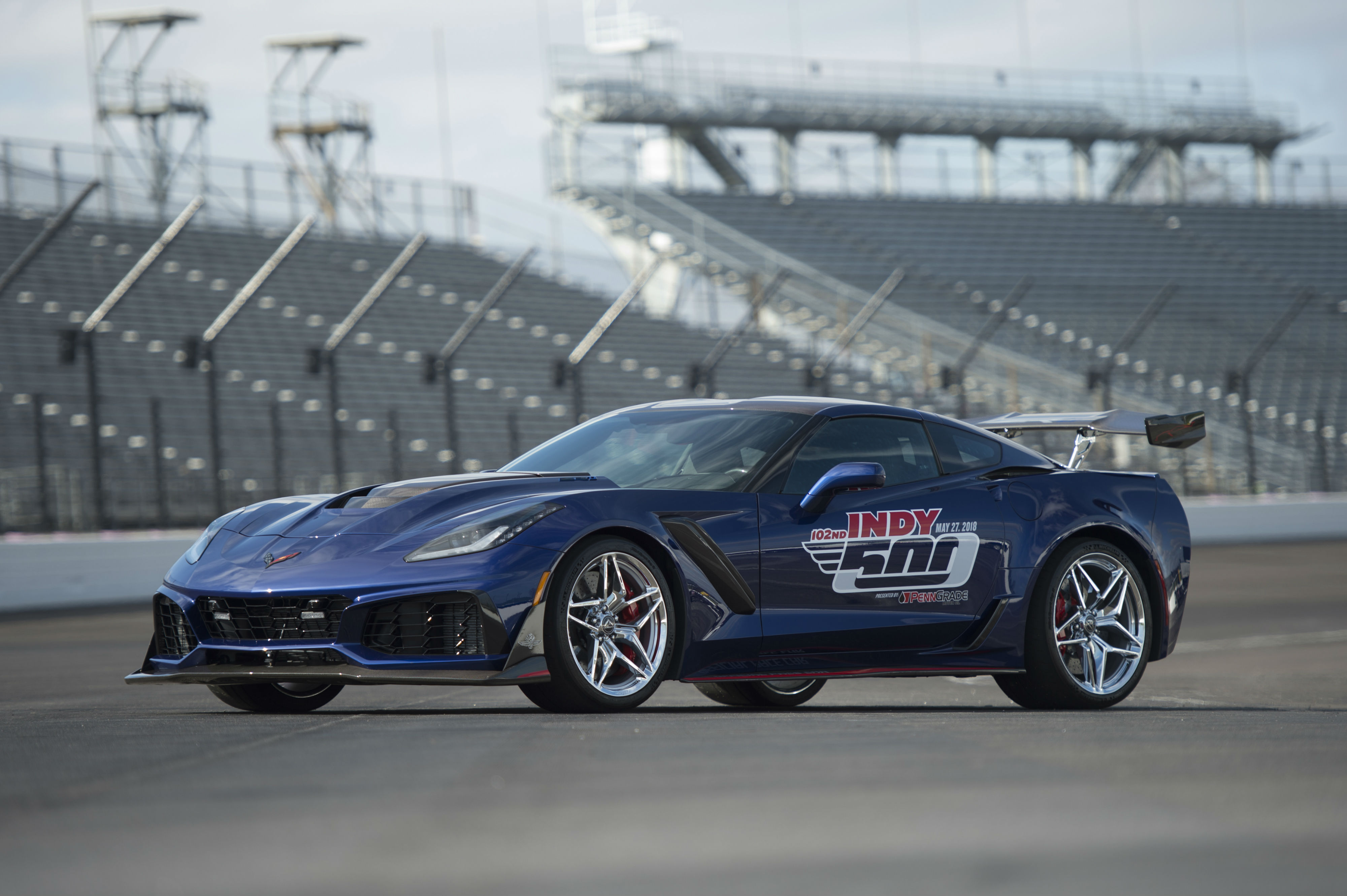 2019 Chevrolet Corvette Zr1 Indianapolis500 Pacecar 01