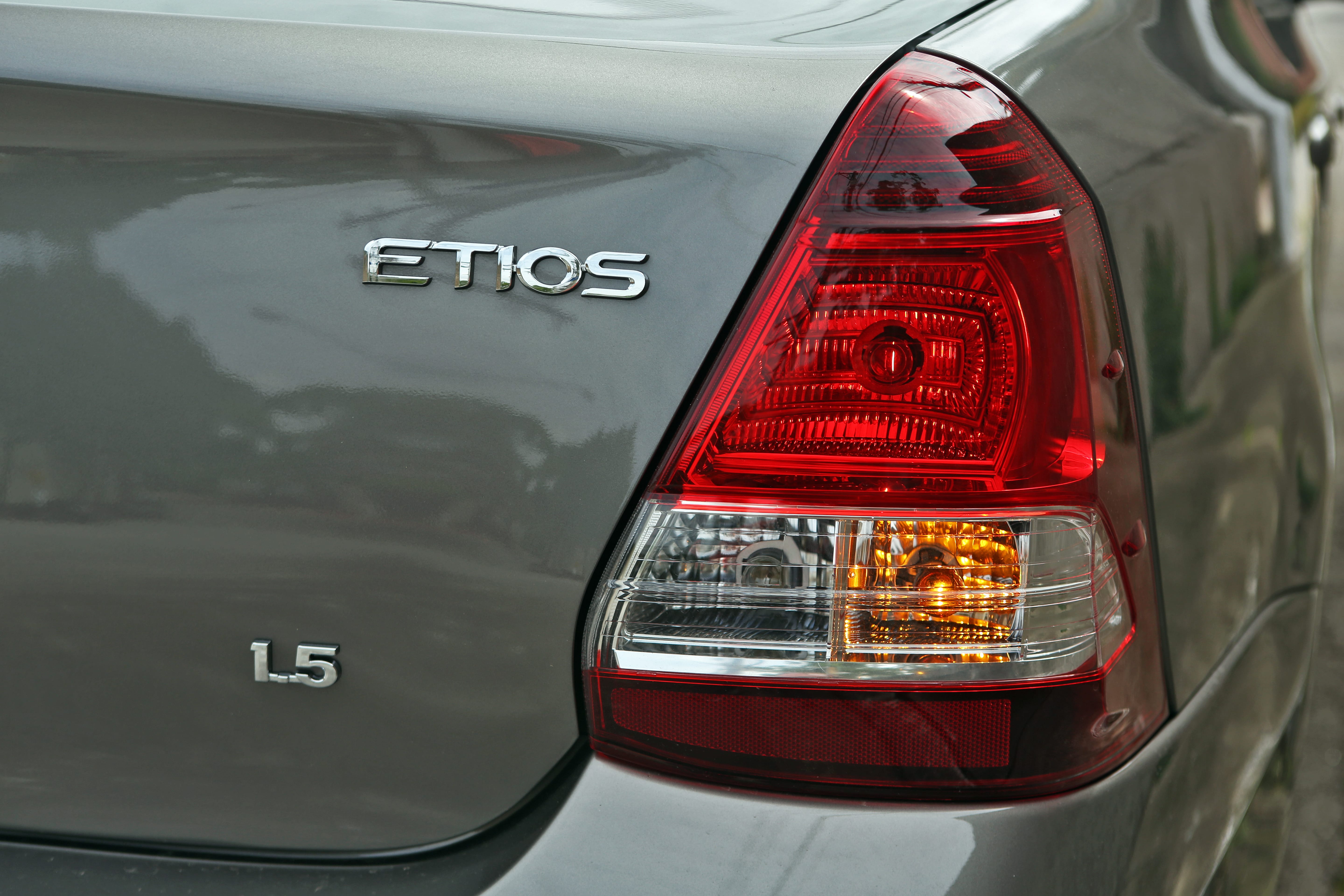 Toyota Etios Sedã X Plus Automático