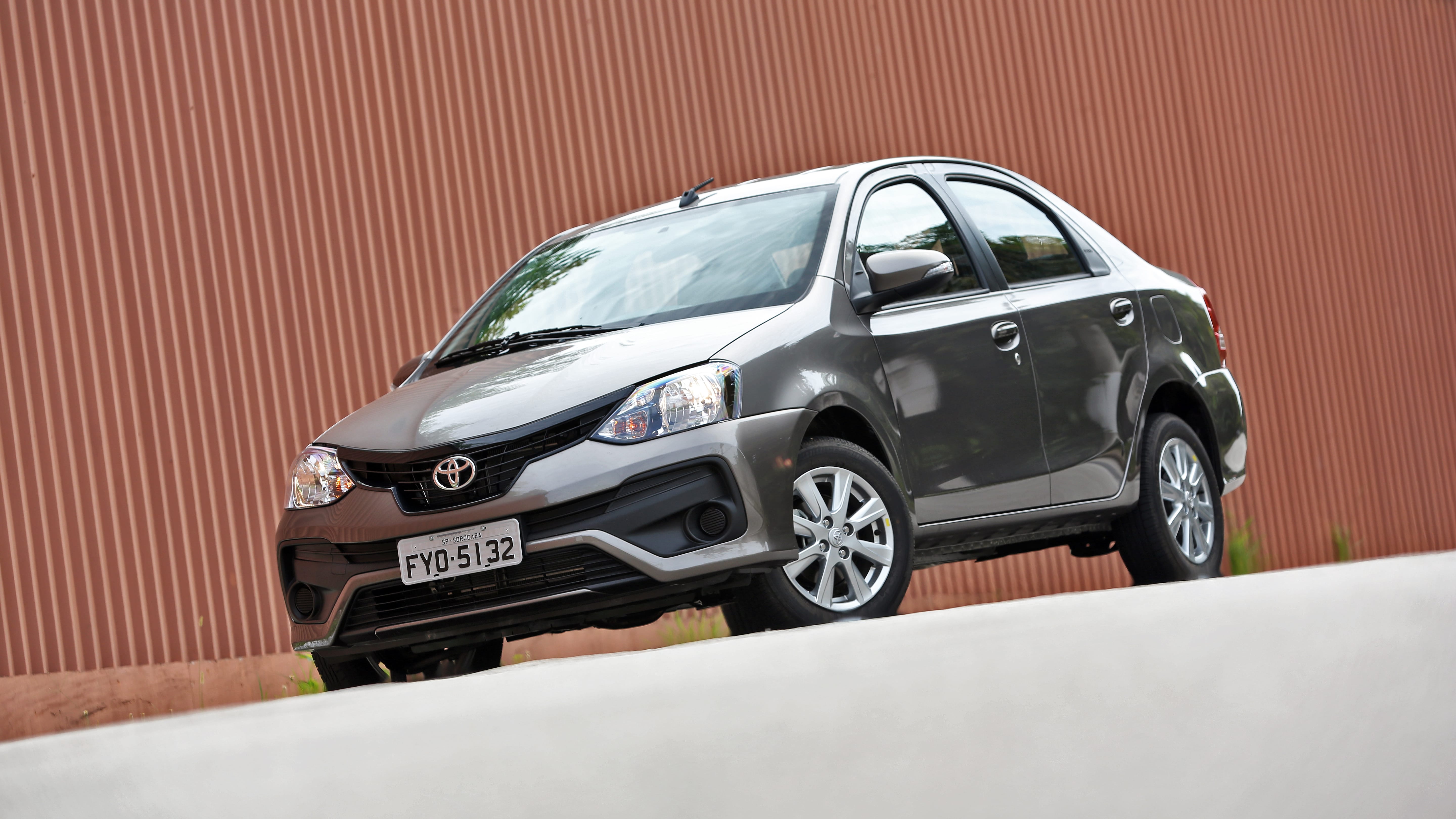 Toyota Etios Sedã X Plus Automático