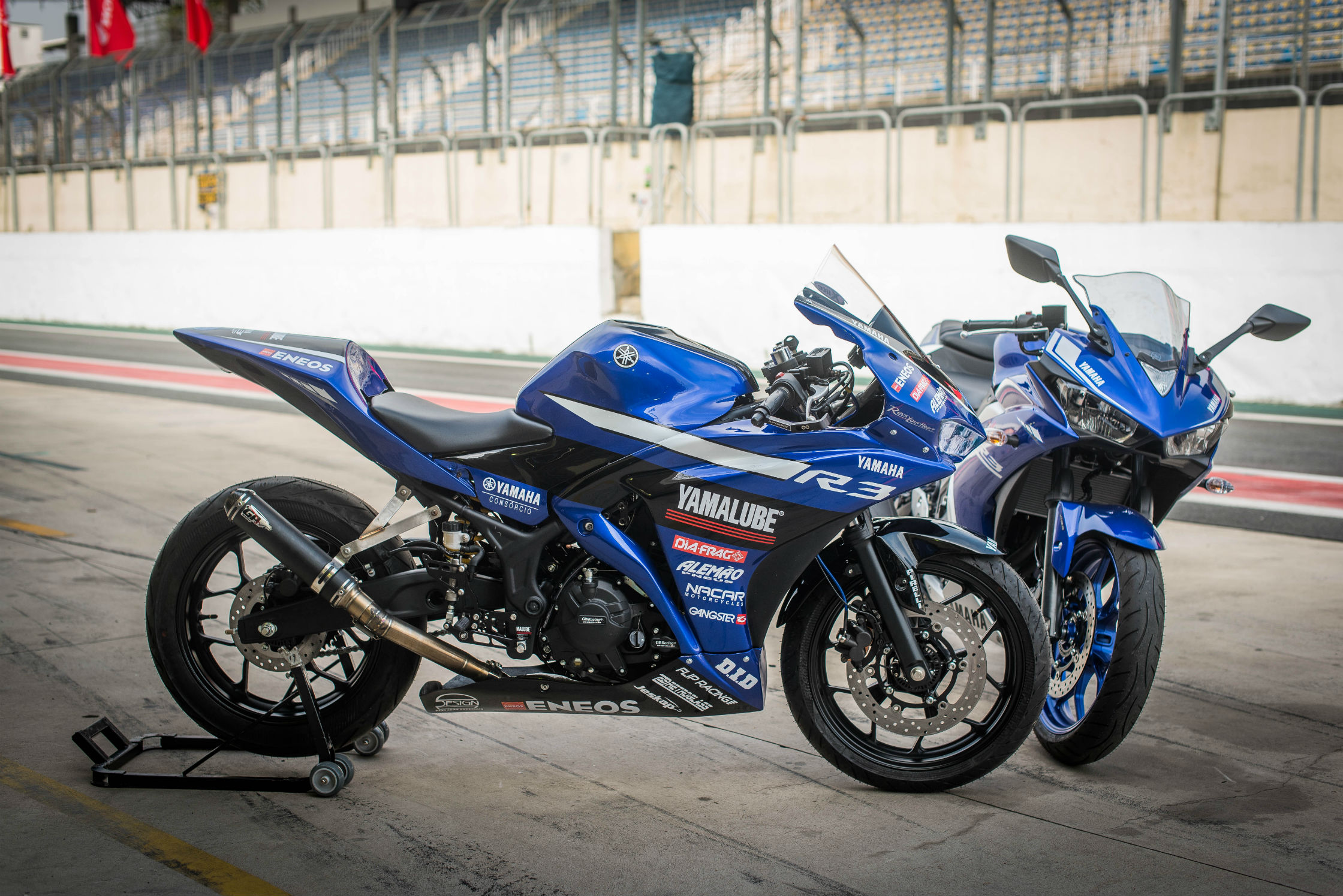 Yamaha R3