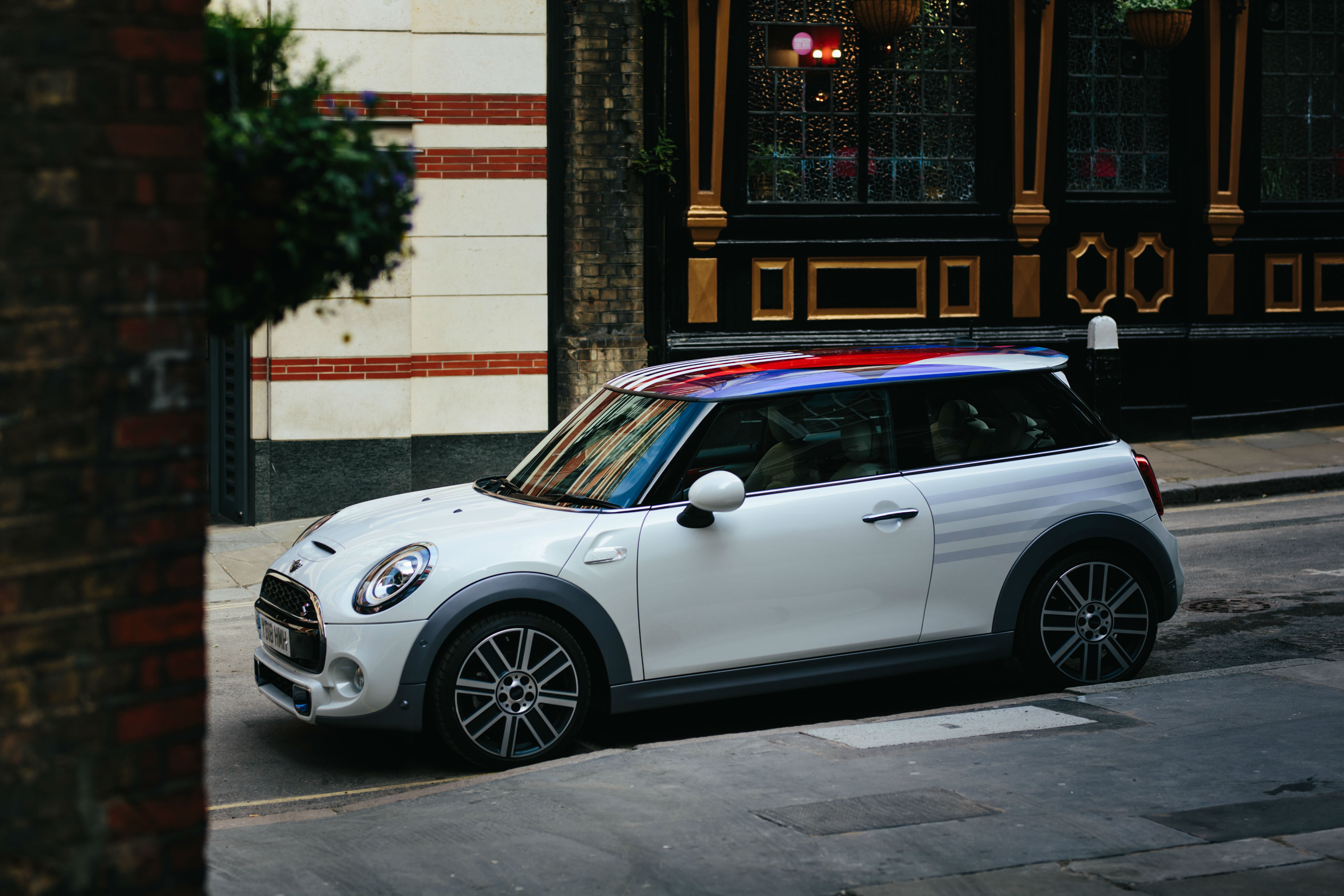 Mini One Casamento Real Inglês