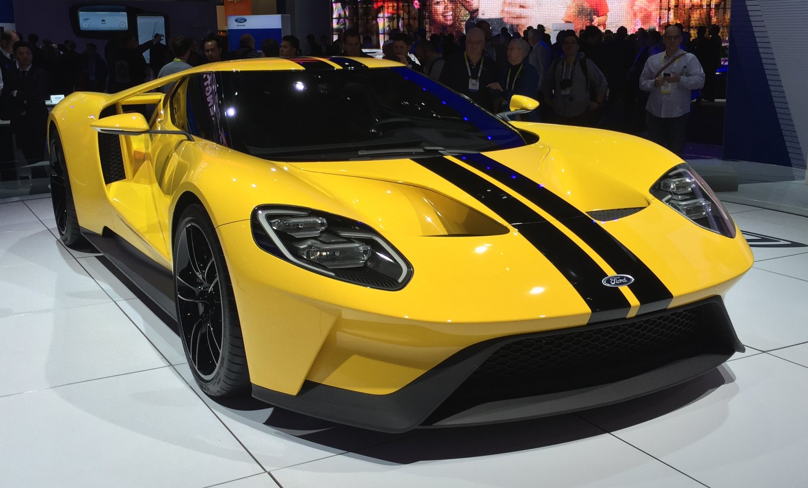 2017 Ford Gt Yellow Ces Front