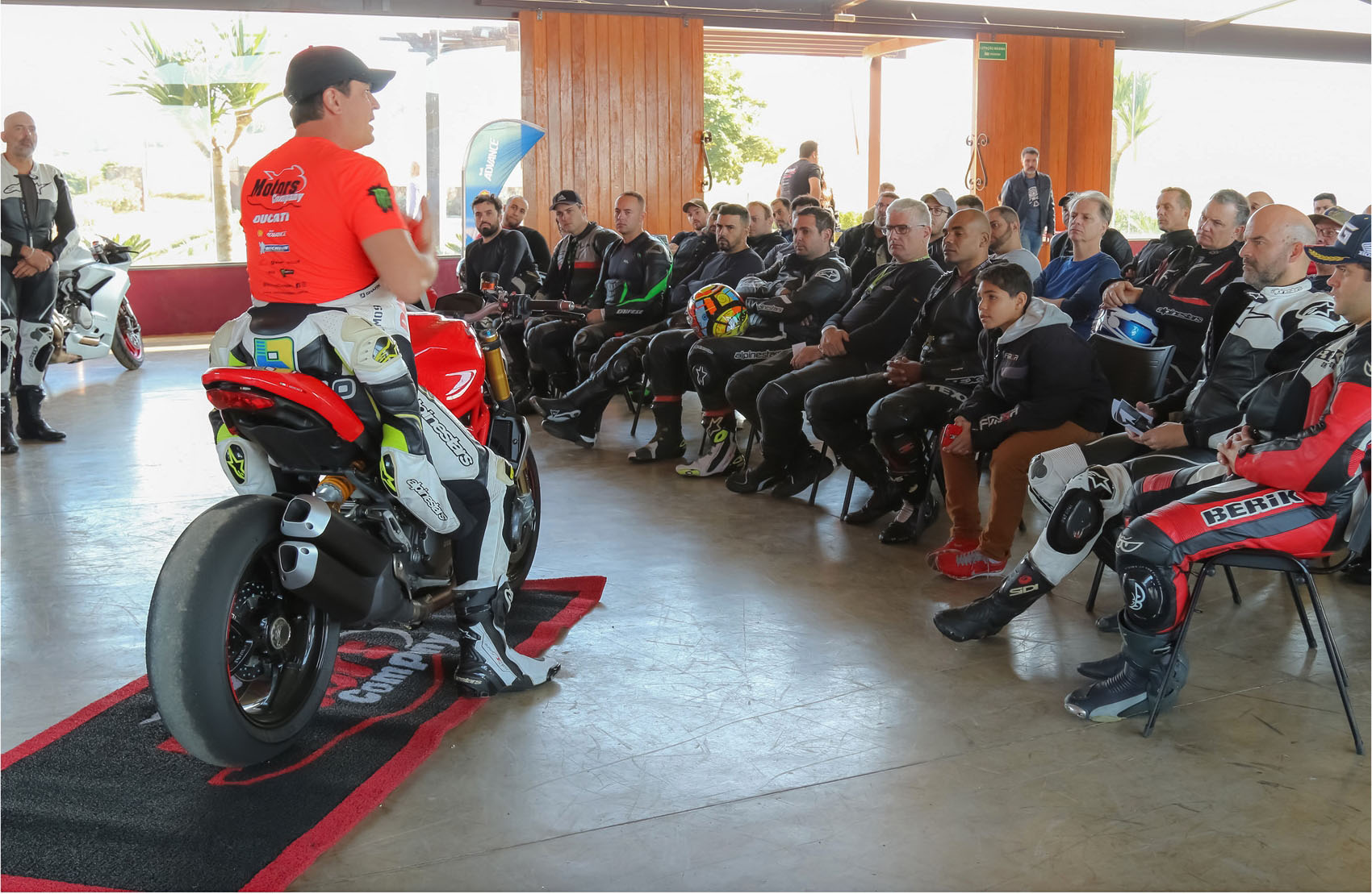 Greve afeta mercado de motos