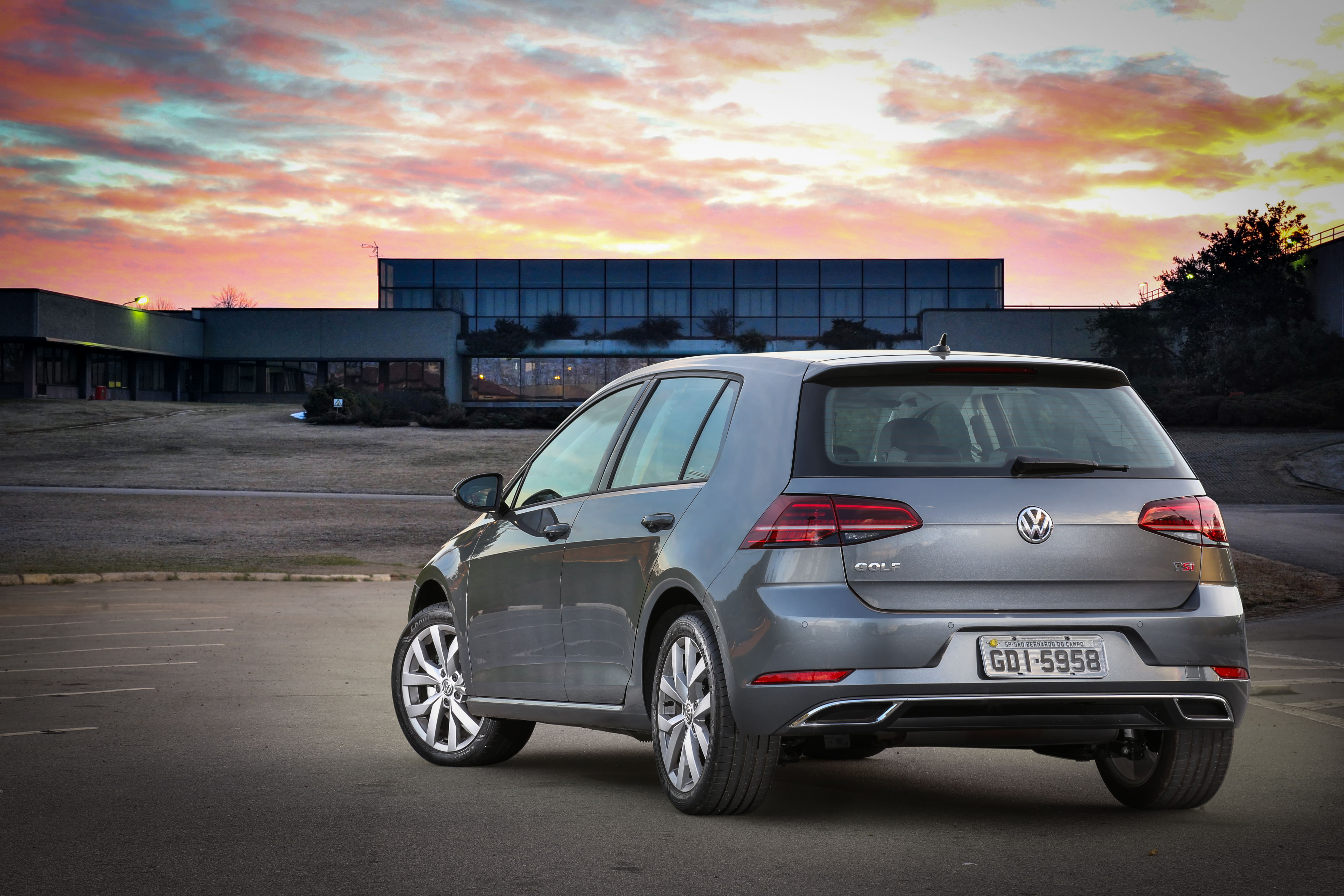 Volkswagen Golf Highline 7 Min