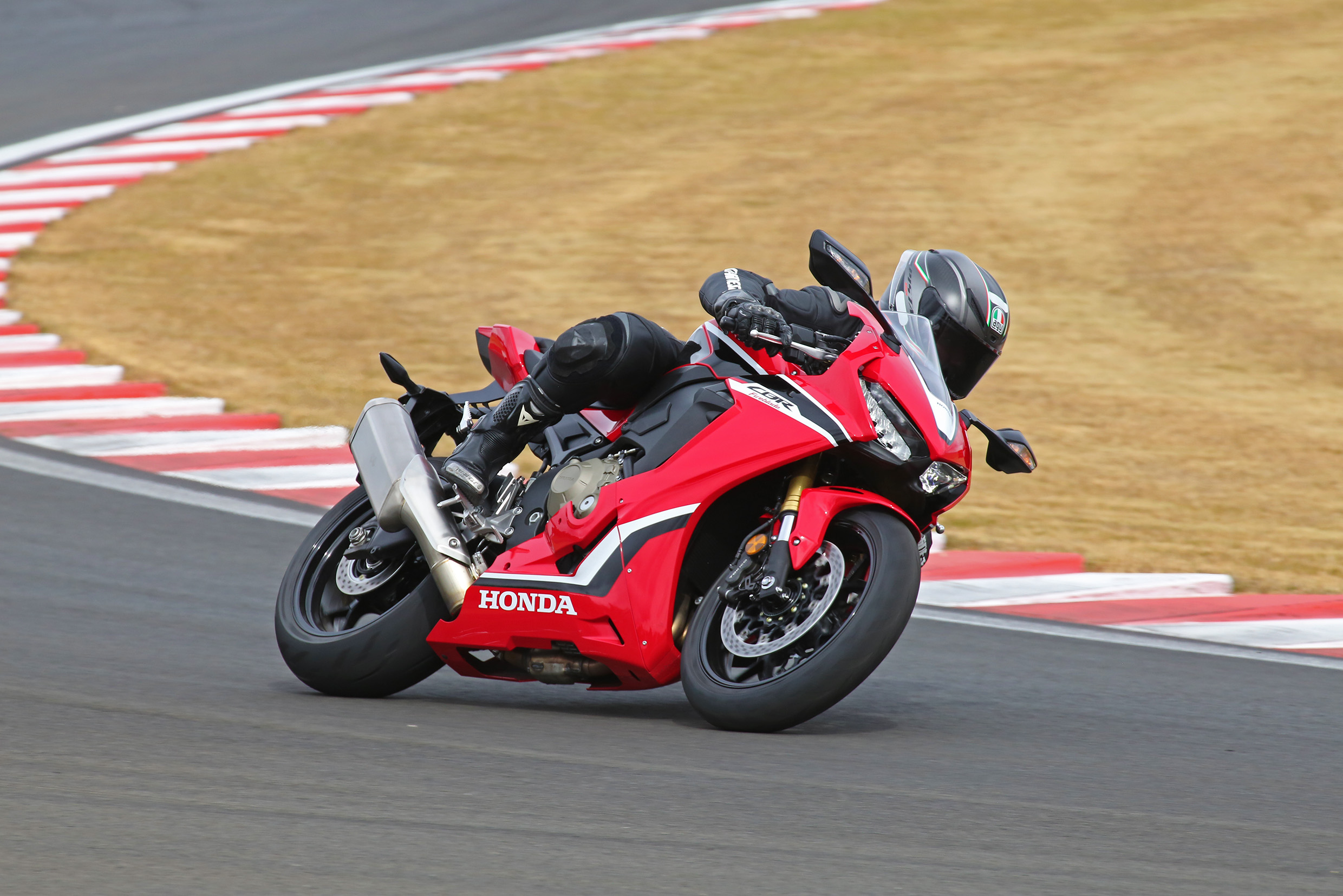 Teste Honda CBR 1000RR SP