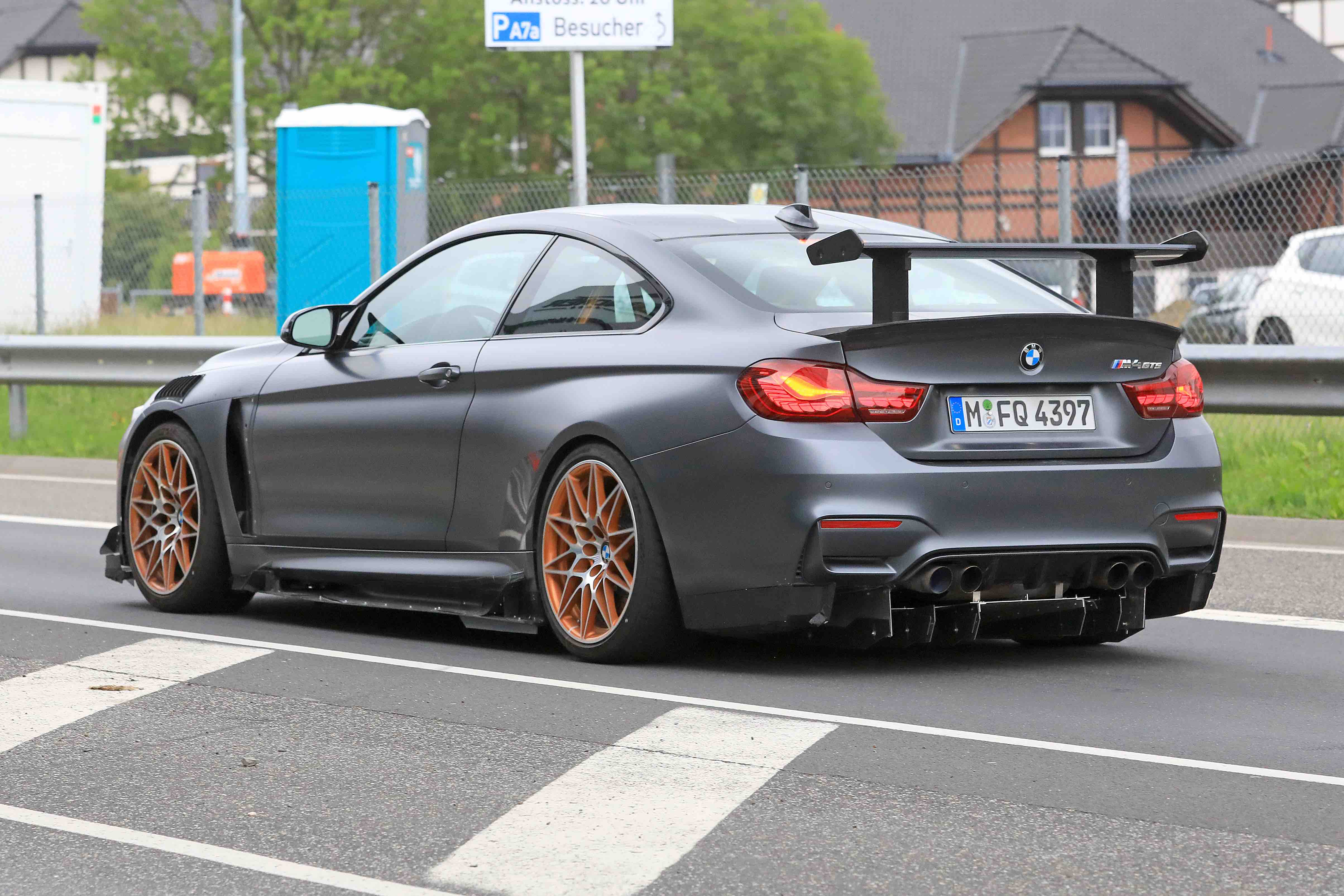 Protótipo do novo M4 GTS exibe difusor traseiro maior