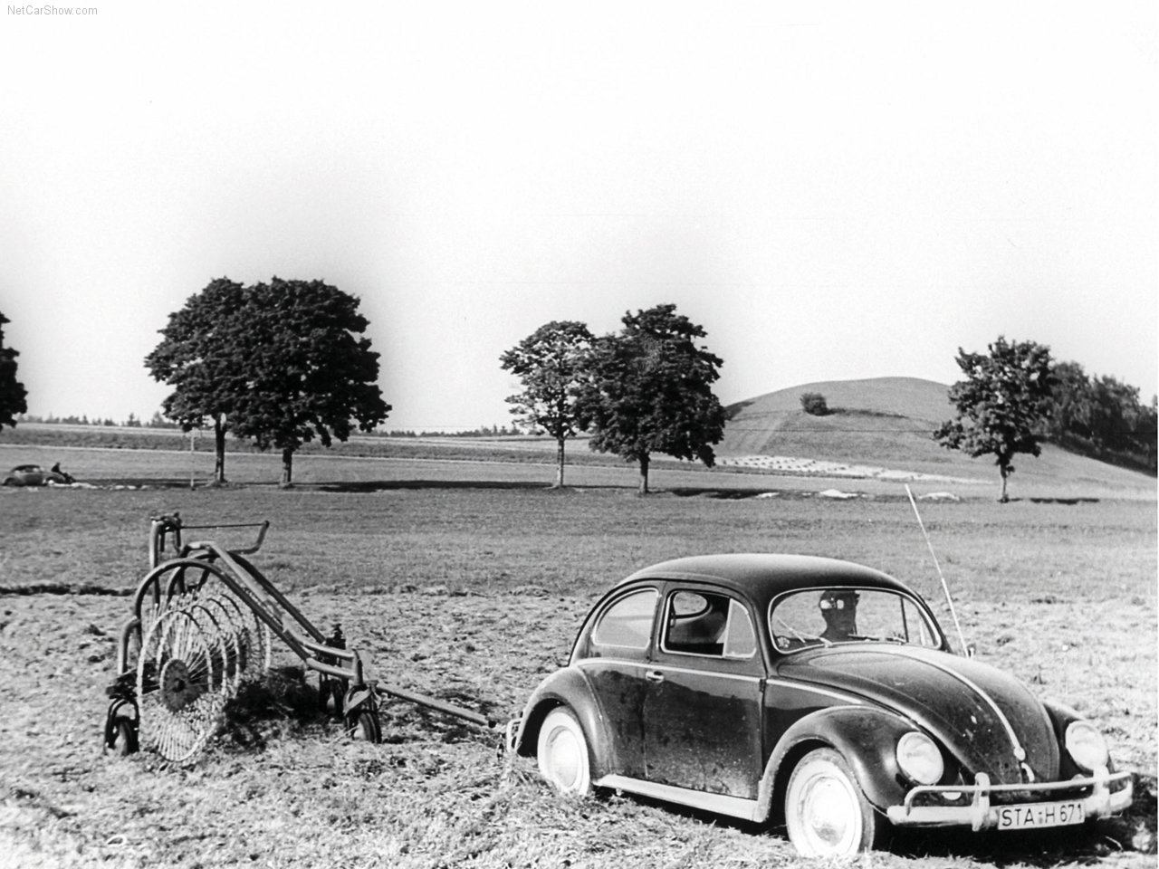 En 1938, Volkswagen Fusca era usado até em fazendas, por conta da tração traseira e da robustez