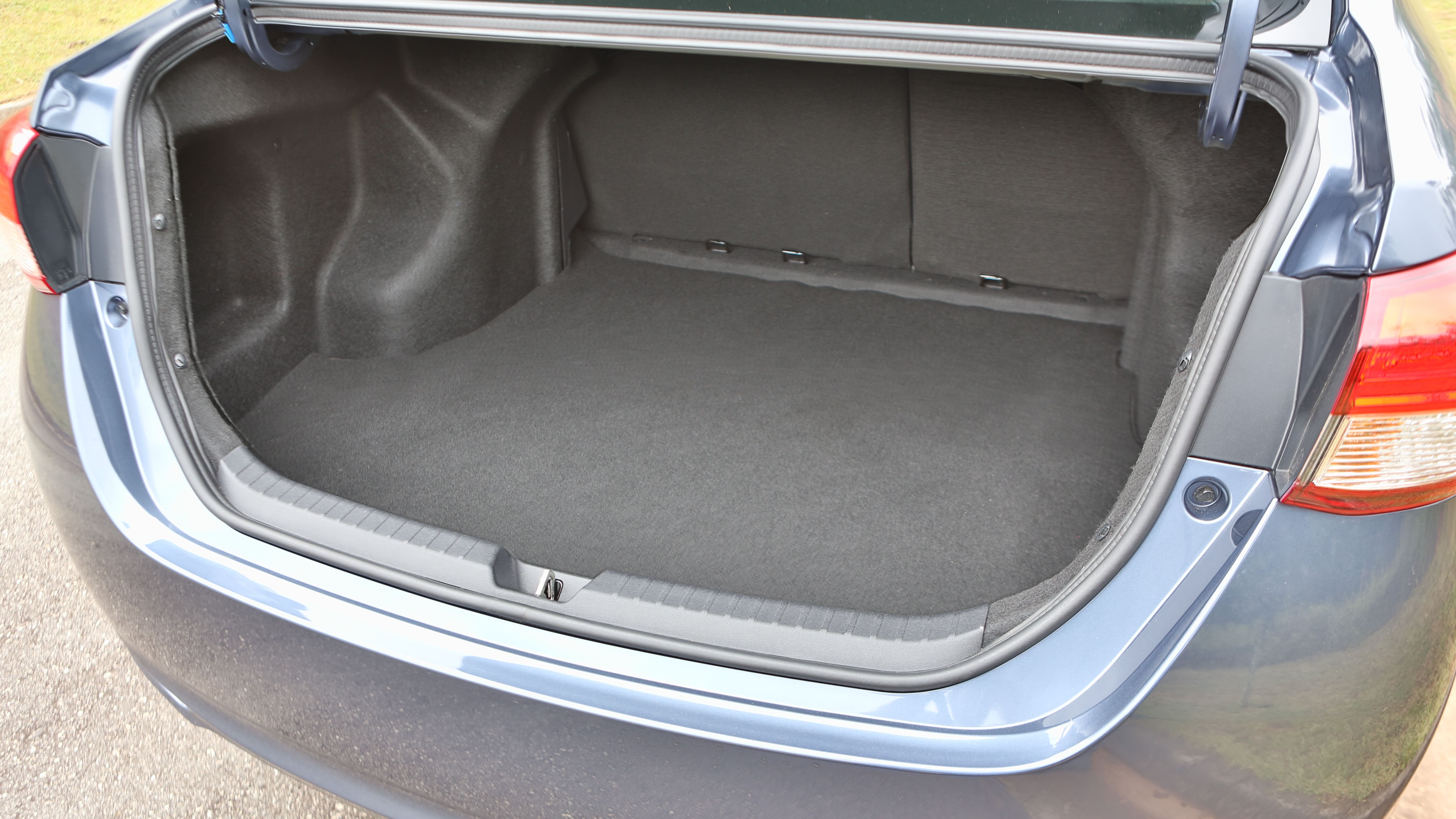 Toyota Yaris Sedan XLS CVT