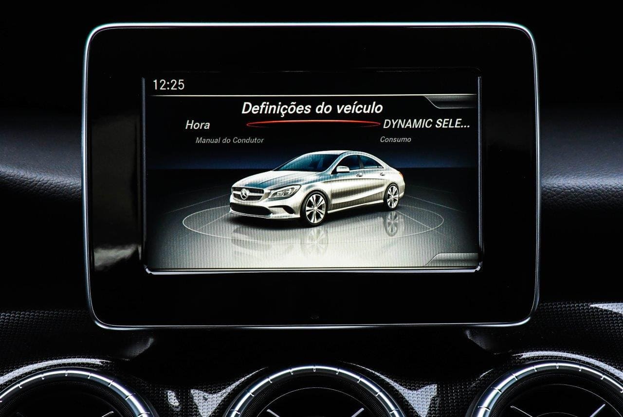 Mercedes-Benz CLA180