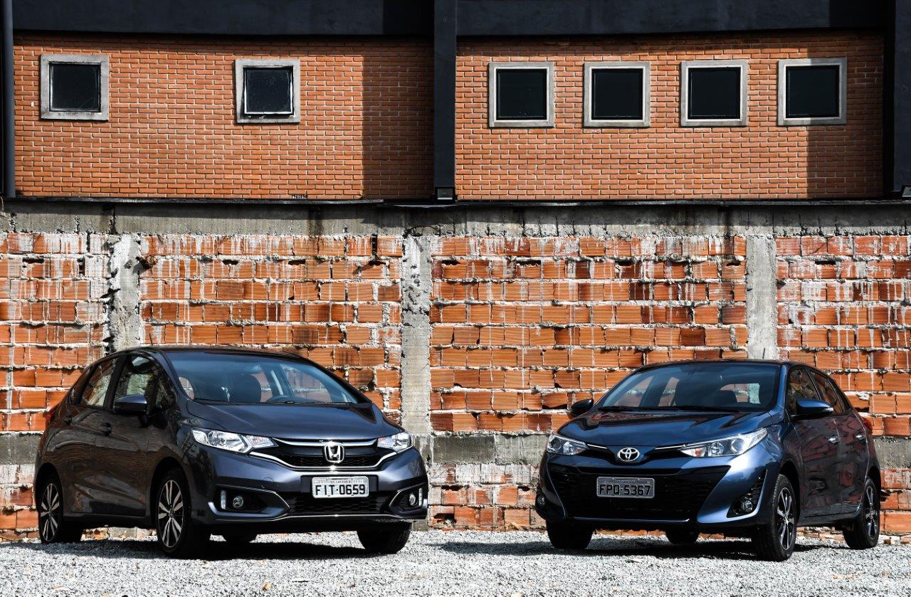 Comparativo Fit x Yaris