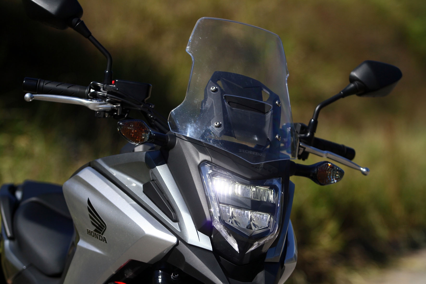 Motos