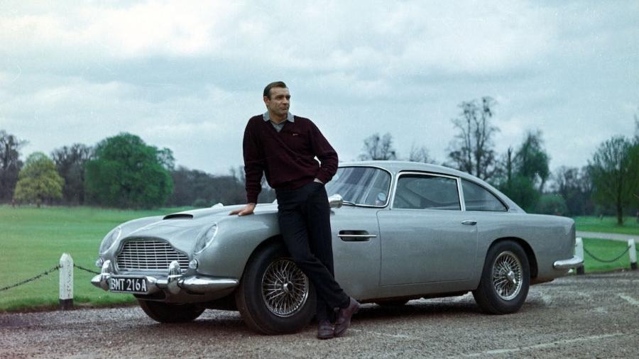Sean Connery Em Cena De 007 Contra Goldifnger Ao Lado De Seu Famoso Aston Martin 1534777003113 V2 900x506