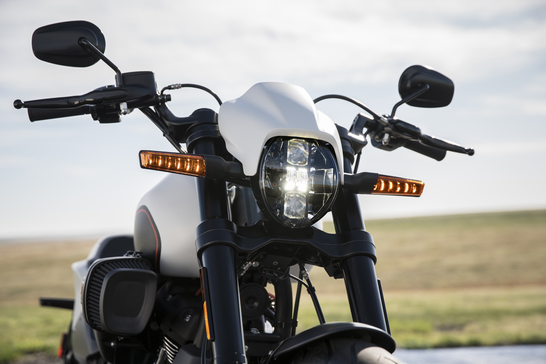 Nova Harley FXDR 114