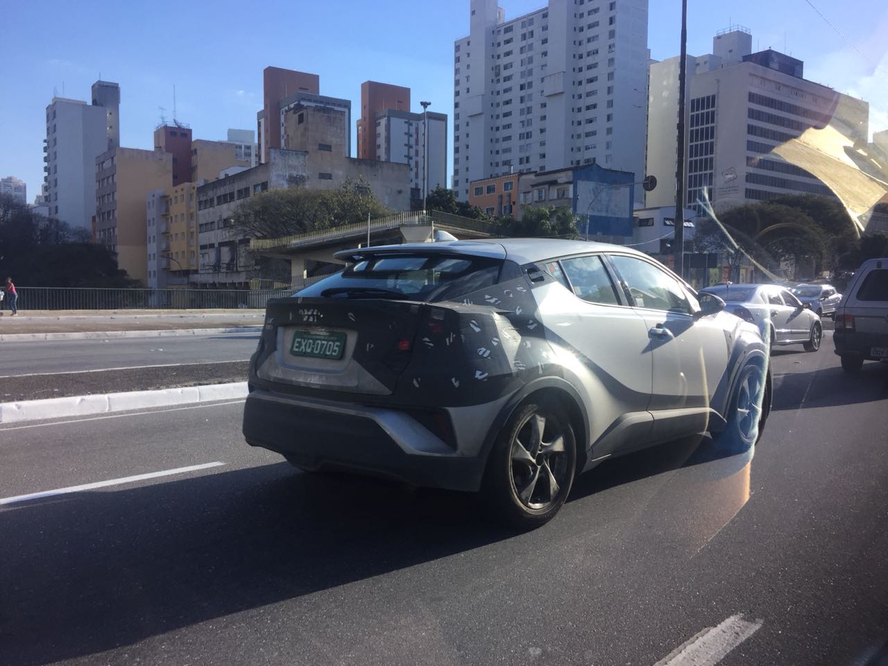 Toyota C-HR camuflado