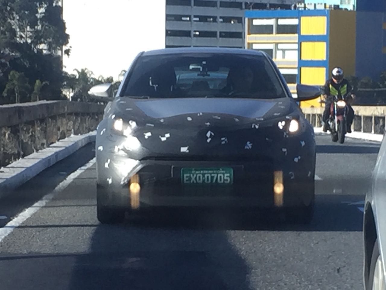 Toyota C-HR camuflado