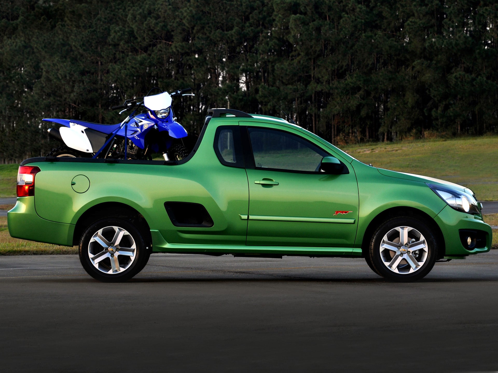 Chevrolet Montana Sport verde jasper
