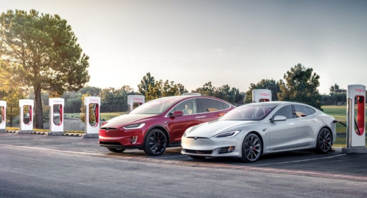 Tesla Model Y na estrada