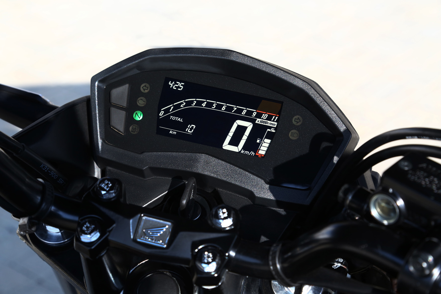 Honda CB Twister com CBS