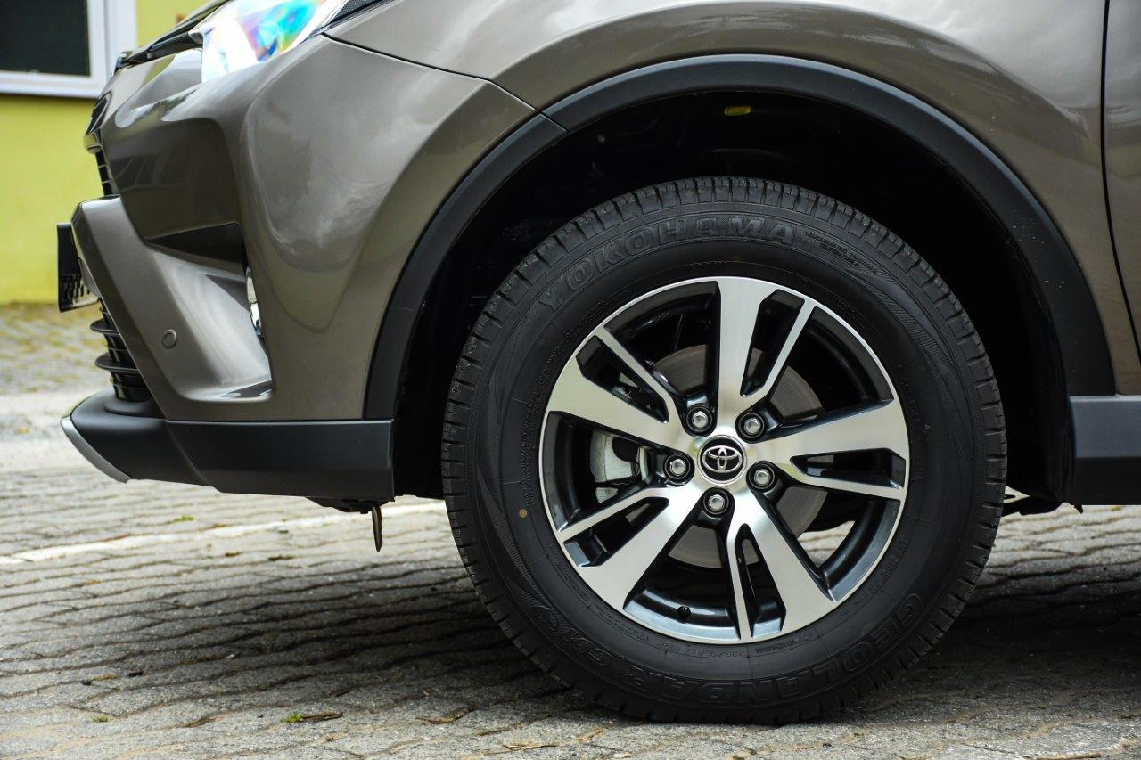 Toyota RAV4 Top