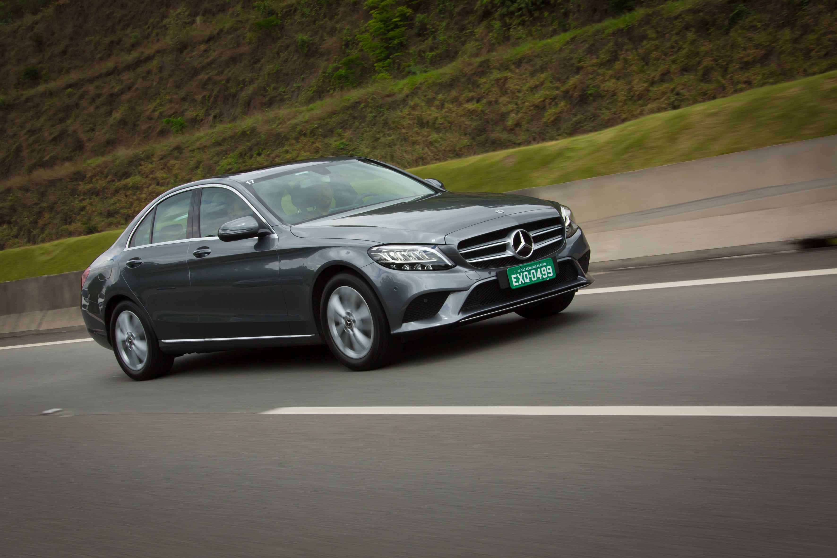Mercedes-Benz Classe C 2019 versão C 200 EQ Boost