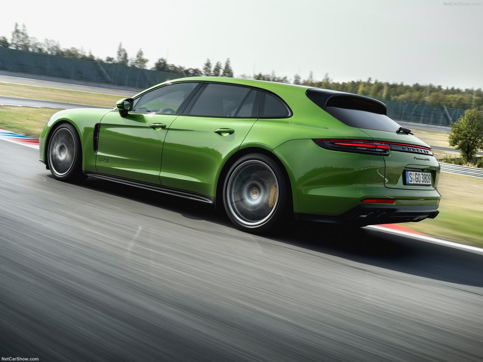 Porsche Panamera GTS 2019