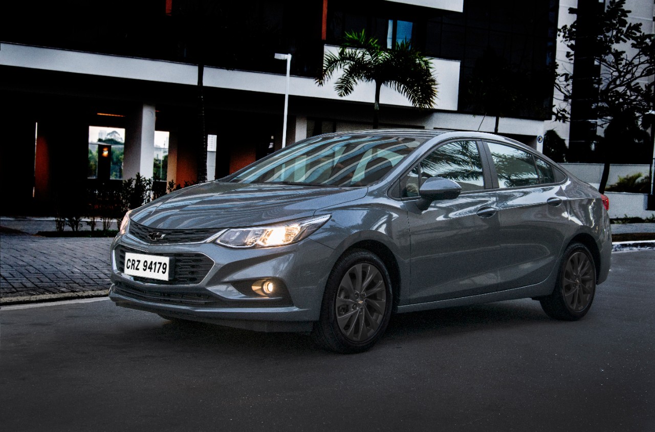 Chevrolet Cruze Black Bow Tie 2019