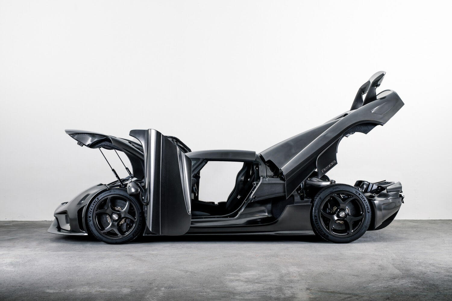 Koenigsegg Regera Naked Carbon