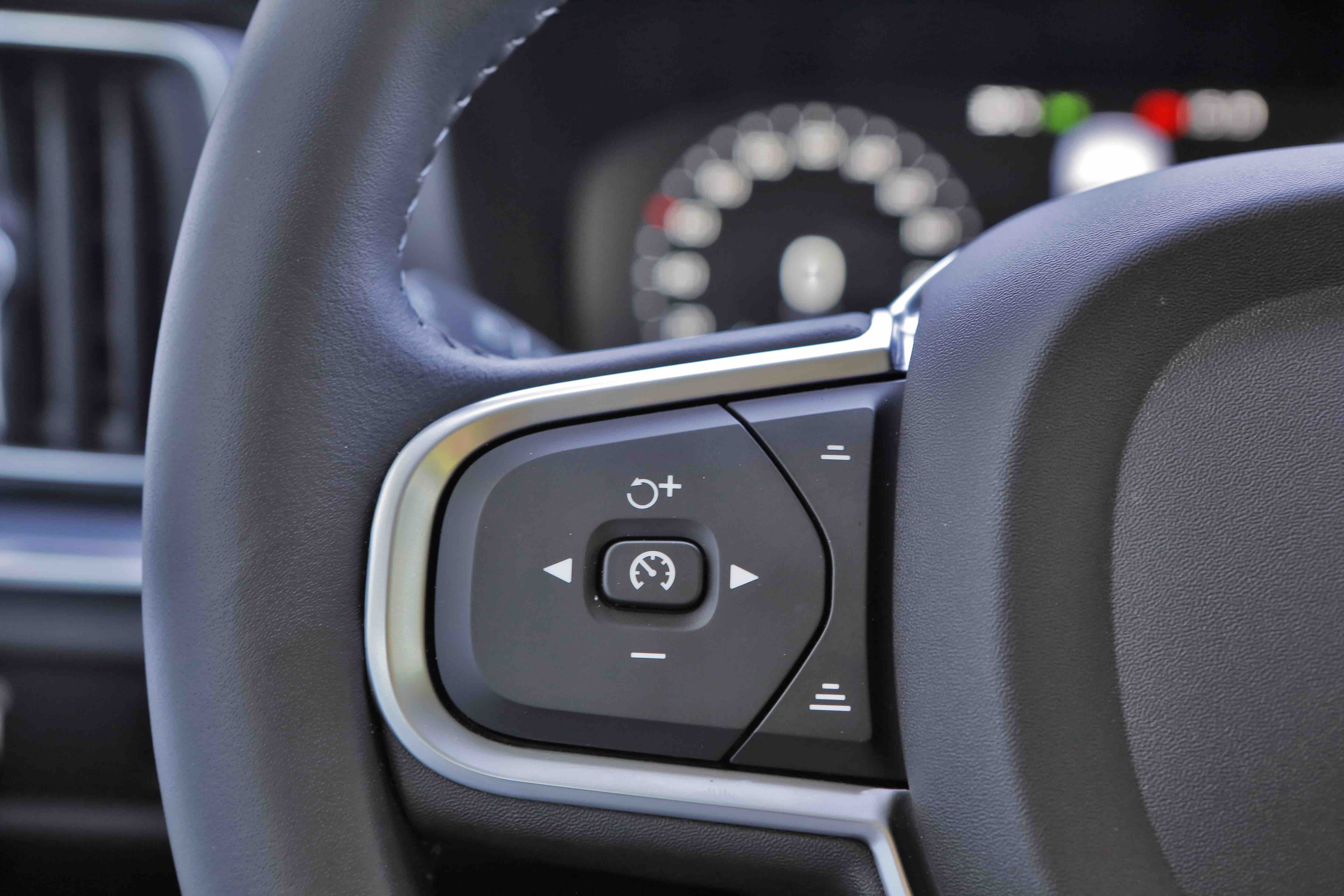 Volvo V60 T5 Momentum 2019