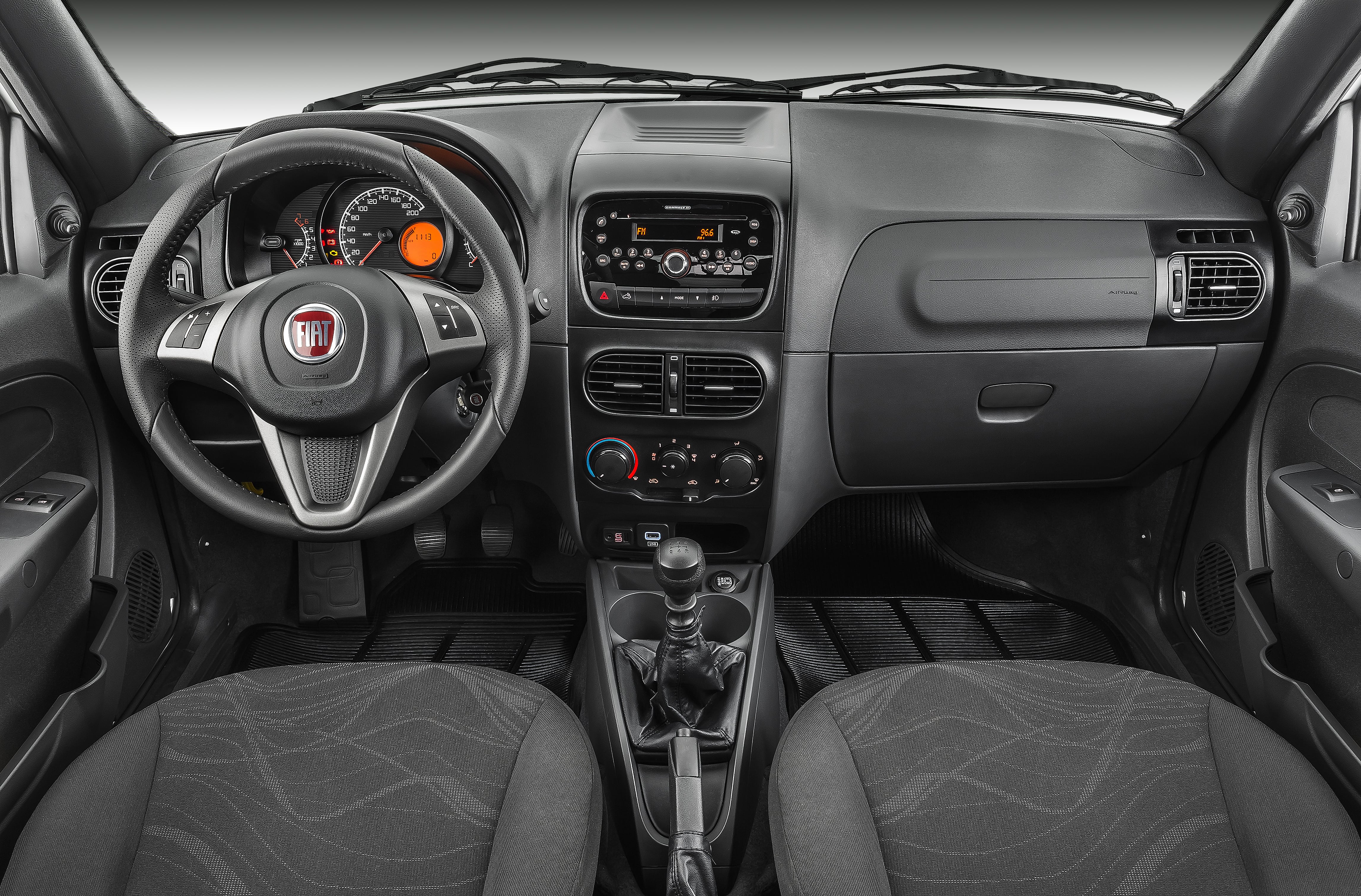 Fiat Strada Hard Working