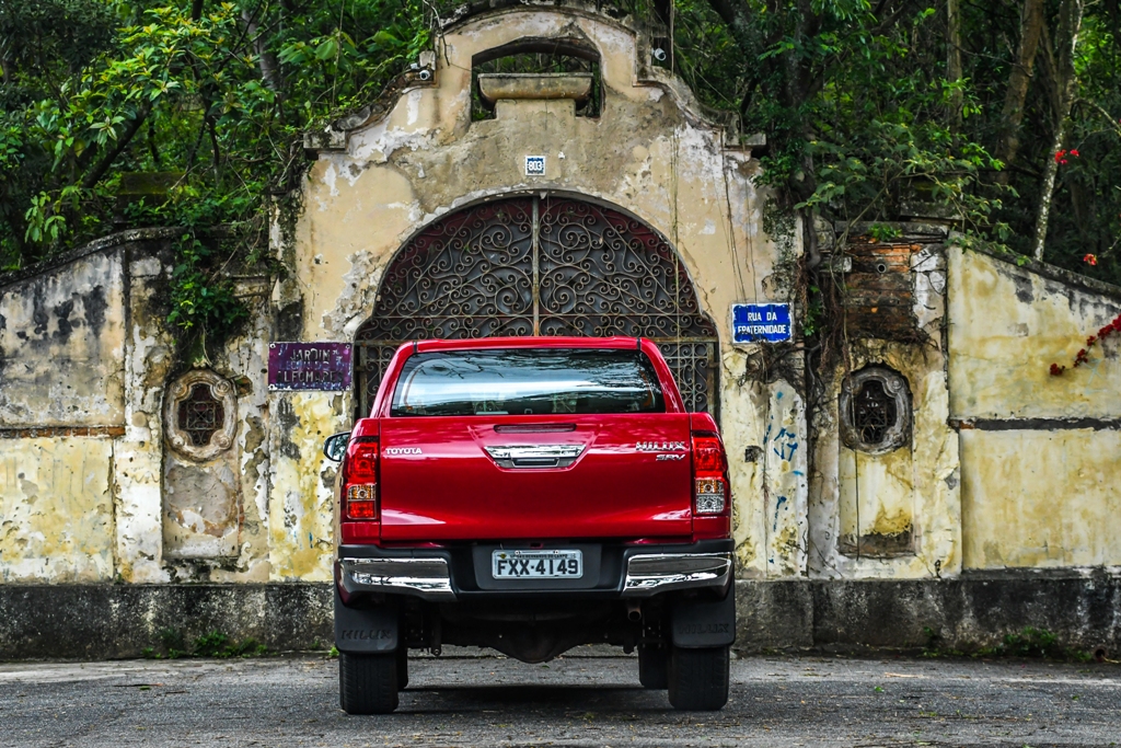 Toyota Hilux SRV 2.7 Flex CD 4x4